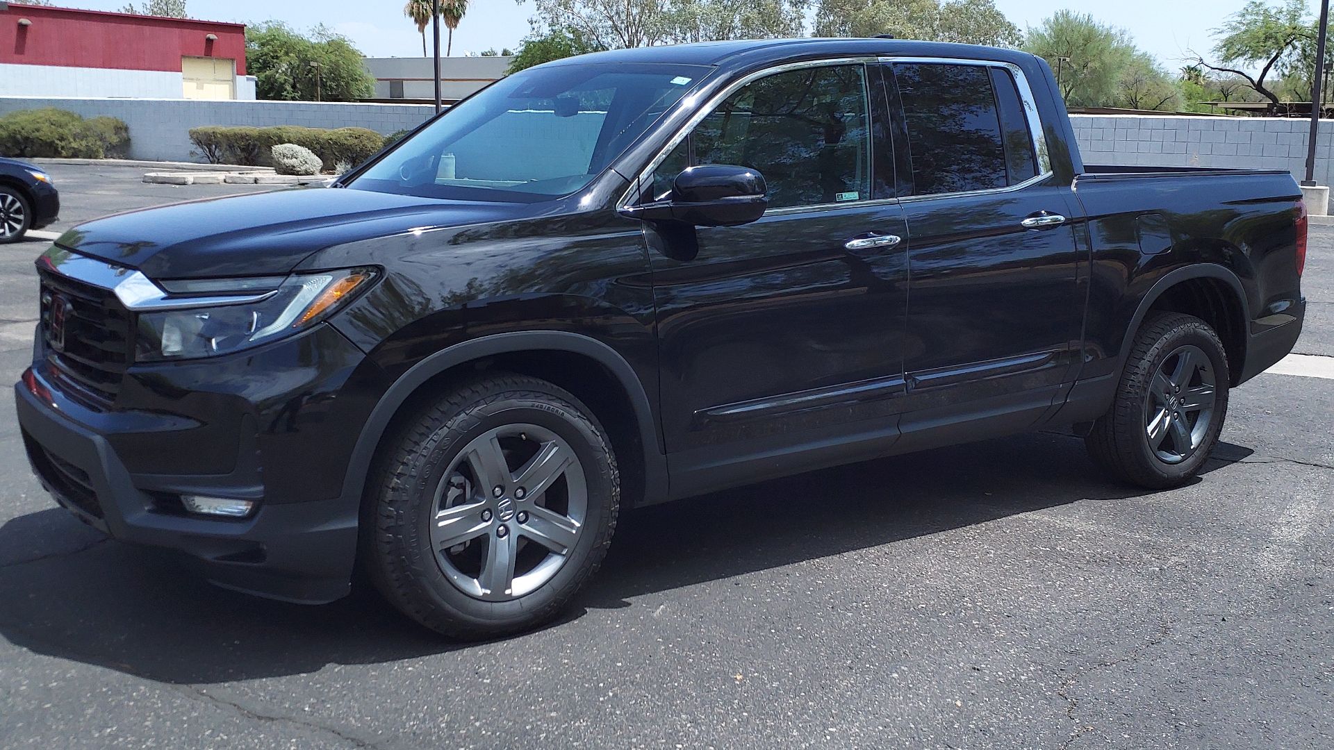 File:23 Honda Ridgeline RTL-E.jpg