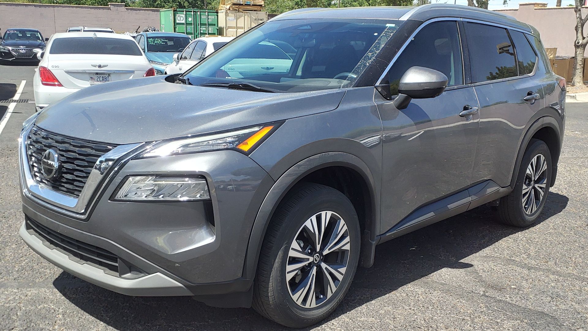 File:21 Nissan Rogue SV.jpg