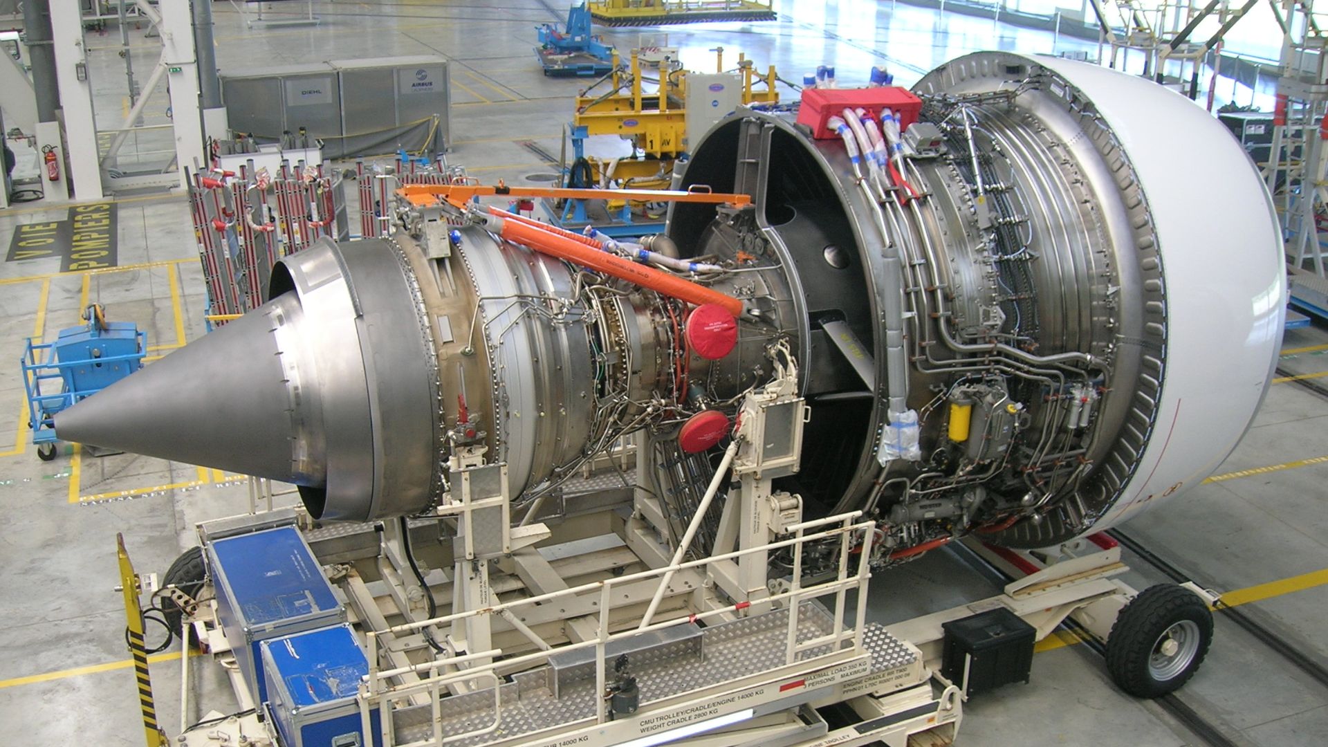 File:Airbus Lagardère - Trent 900 engine MSN100 (6).JPG
