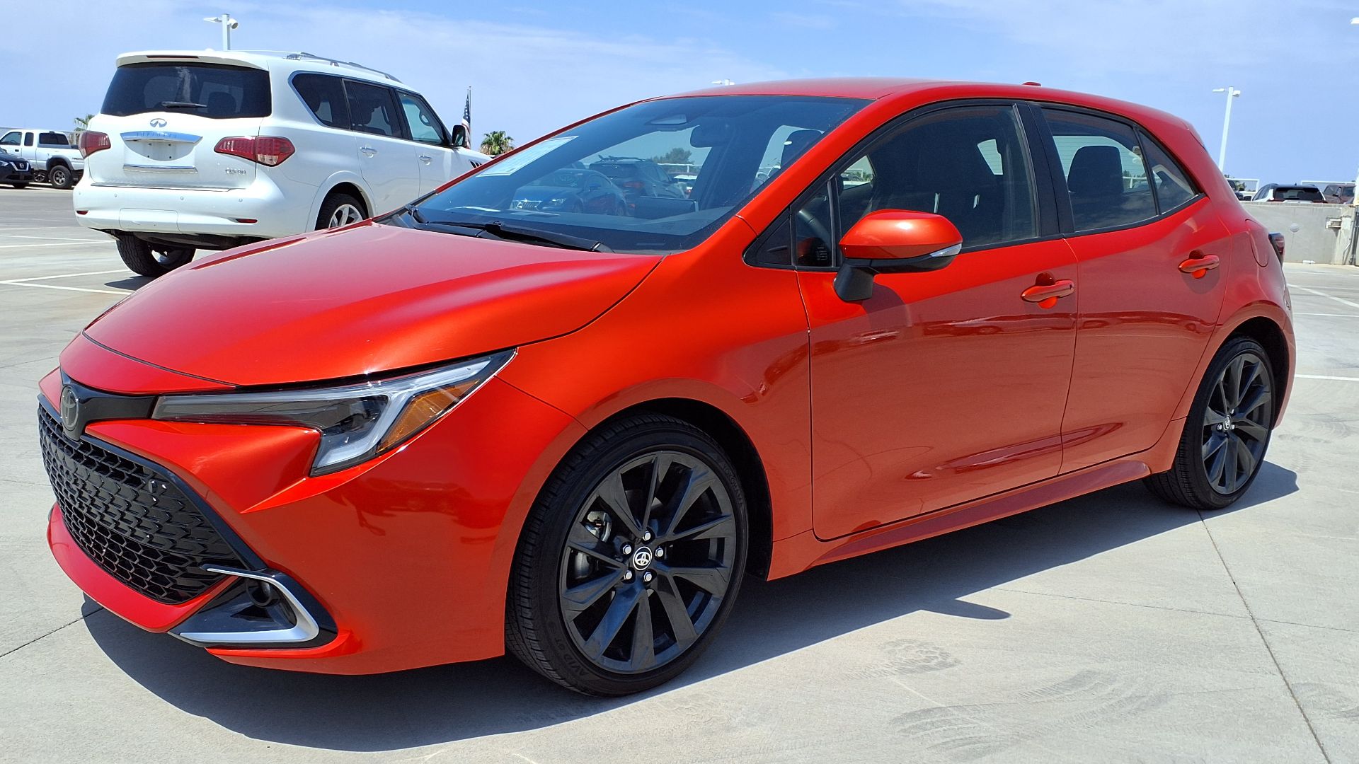 File:23 Toyota Corolla Hatchback XSE.jpg