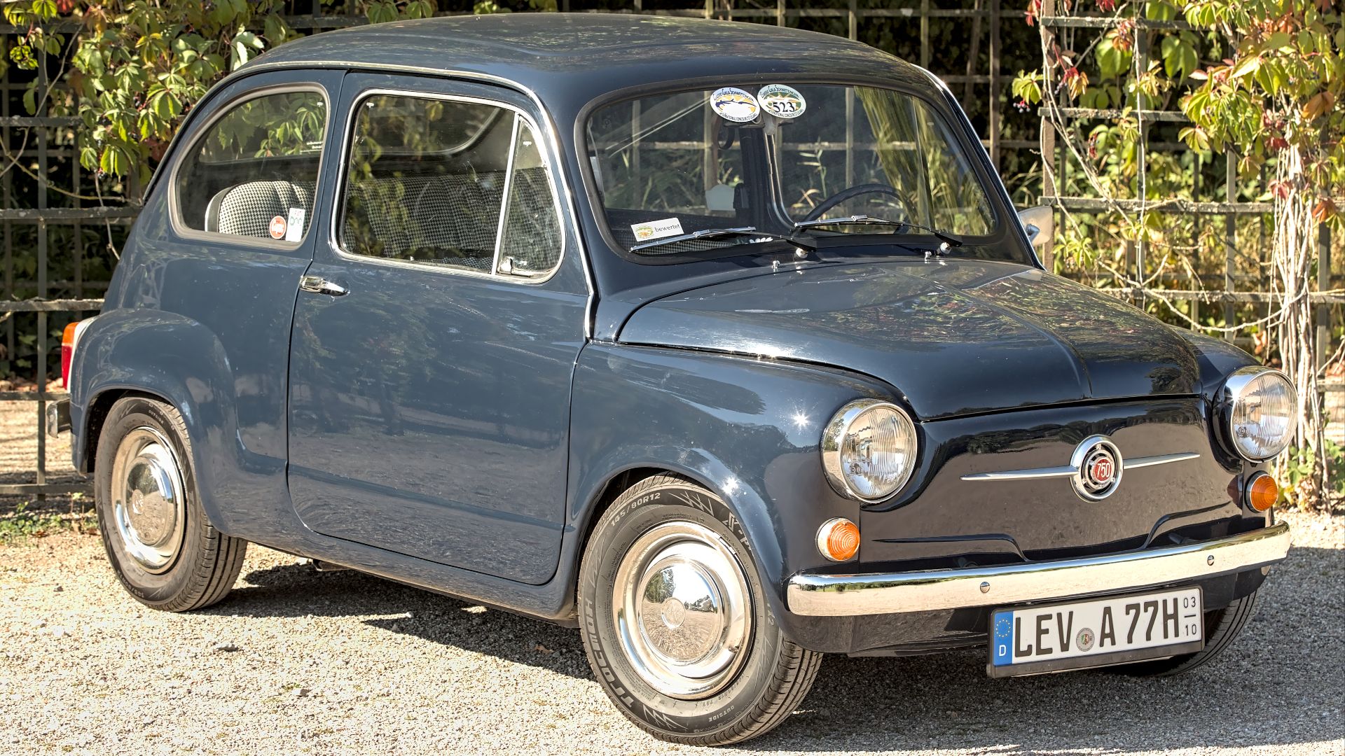 File:Zastava 750 Luxe Classic-Gala 2022 1X7A0051.jpg