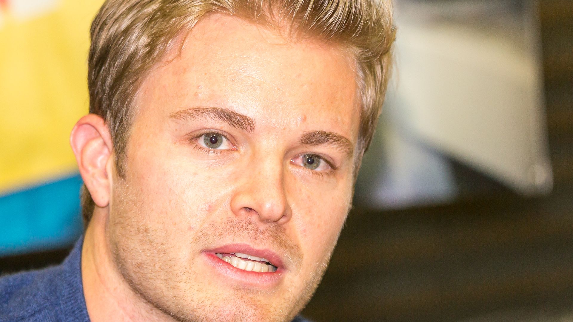 File:Pressetermin Lukas Podolski und Nico Rosberg, Airport Köln-Bonn-7015.jpg