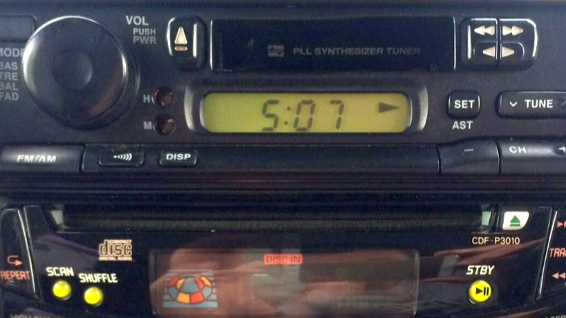 File:Sanyo CD and cassette car stereo system CDF-P3010 - スズキ純正カセットチューナー CDプレーヤー(CDF-P3010) 三洋電機製 (cropped).JPG