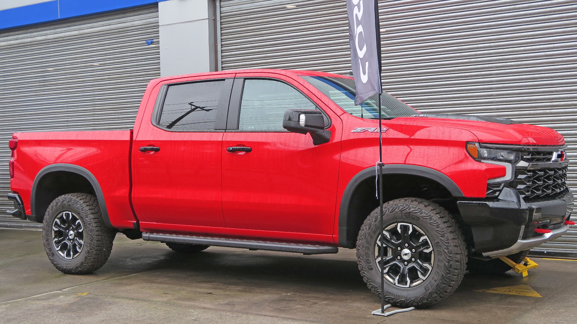 File:Chevrolet Silverado ZR2 2023 (54066482973).jpg