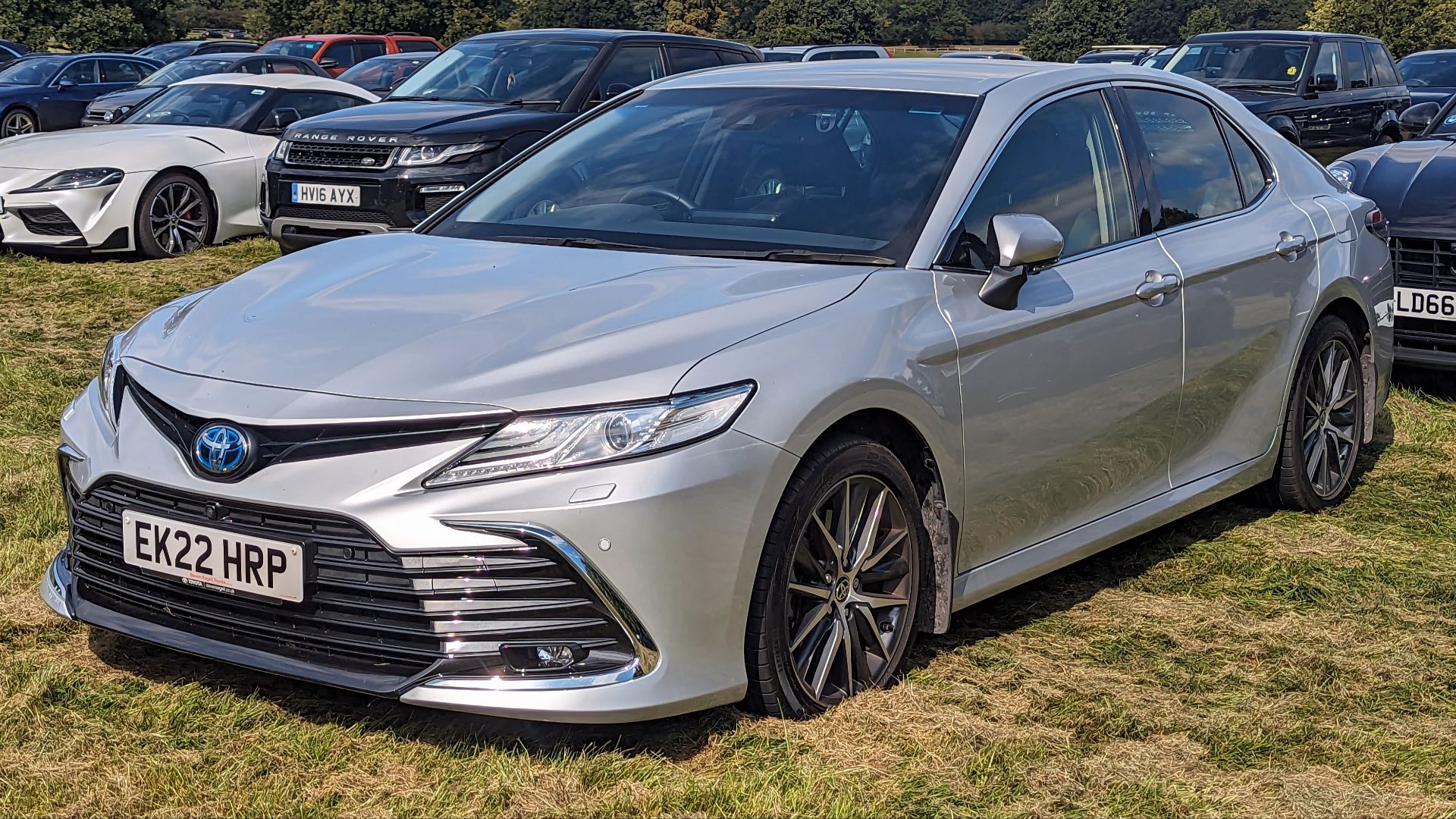 File:2022 Toyota Camry Excel VVTi HEV CVT.jpg