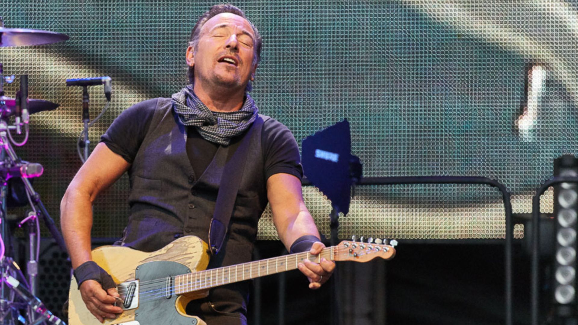 File:Bruce Springsteen Oslo 2019 193031.jpg