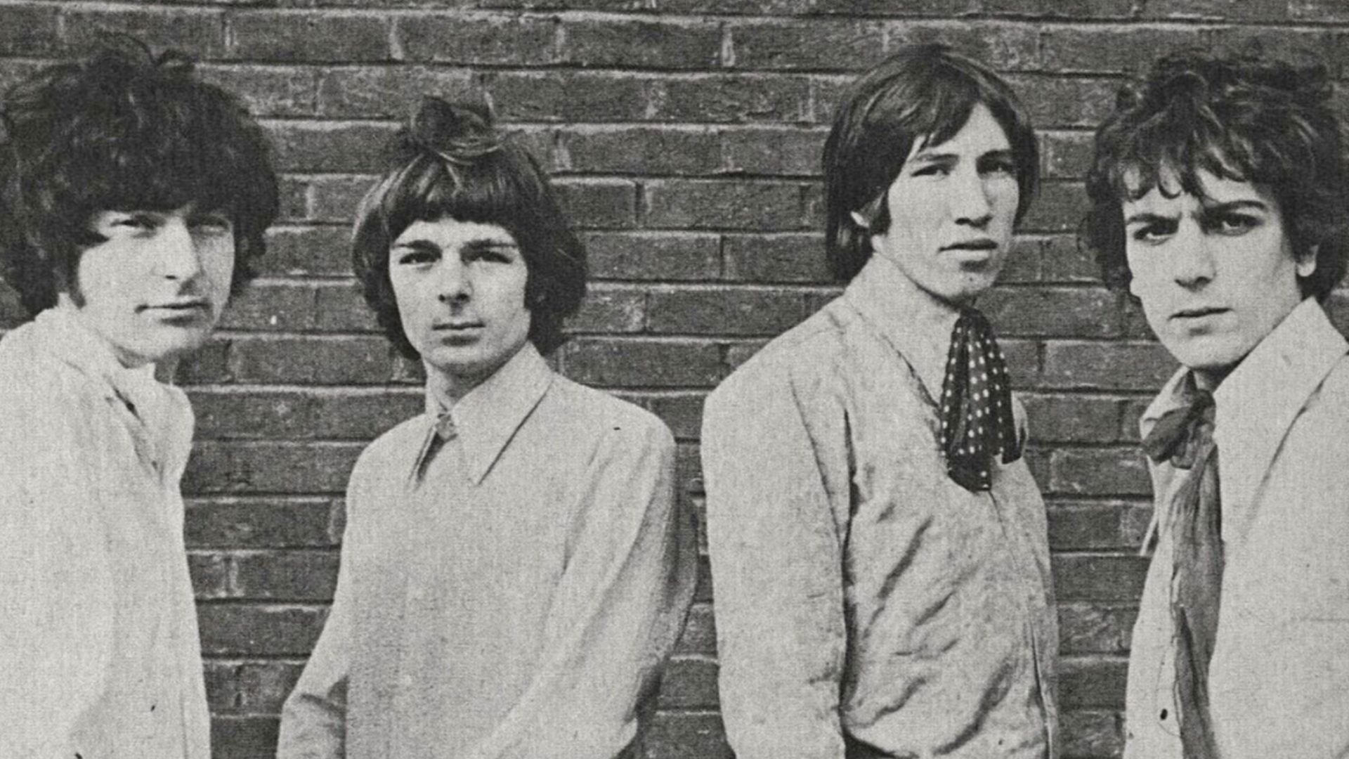File:Pink Floyd 1967 with Syd Barrett.jpg
