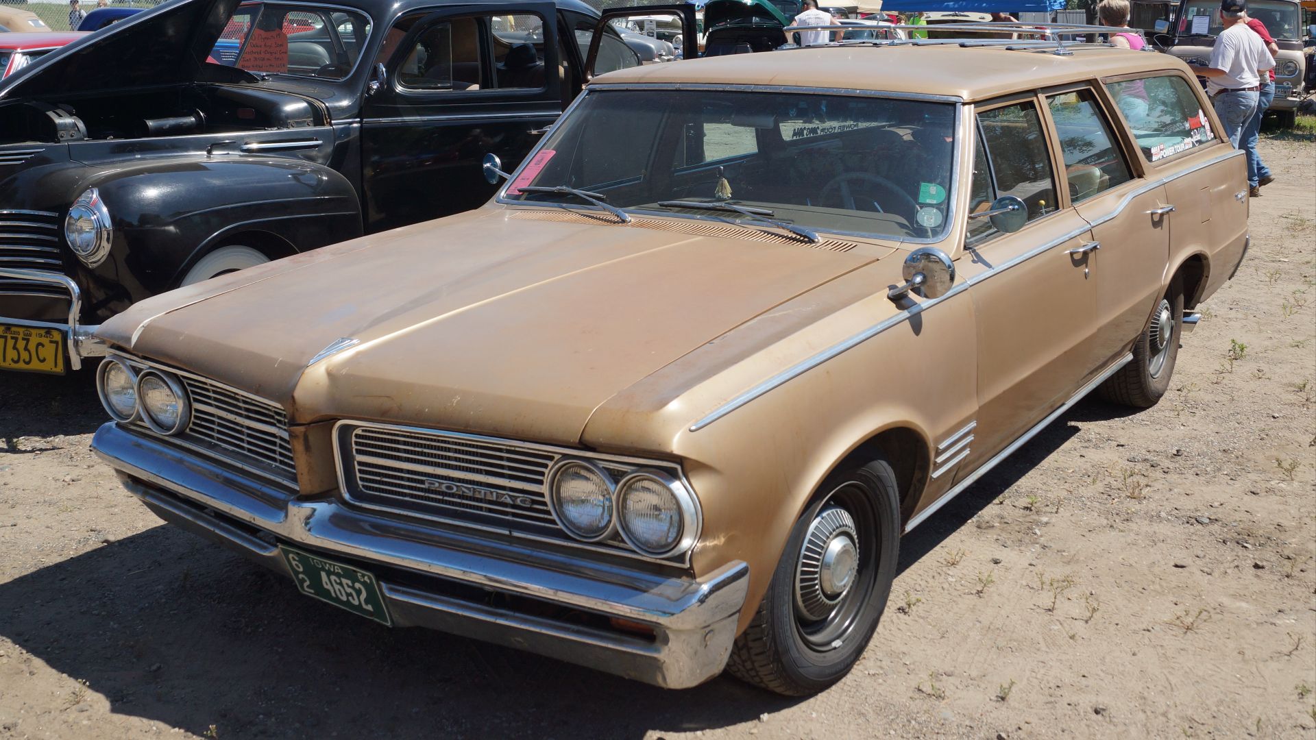 File:1964 Pontiac Tempest Custom (27530266690).jpg
