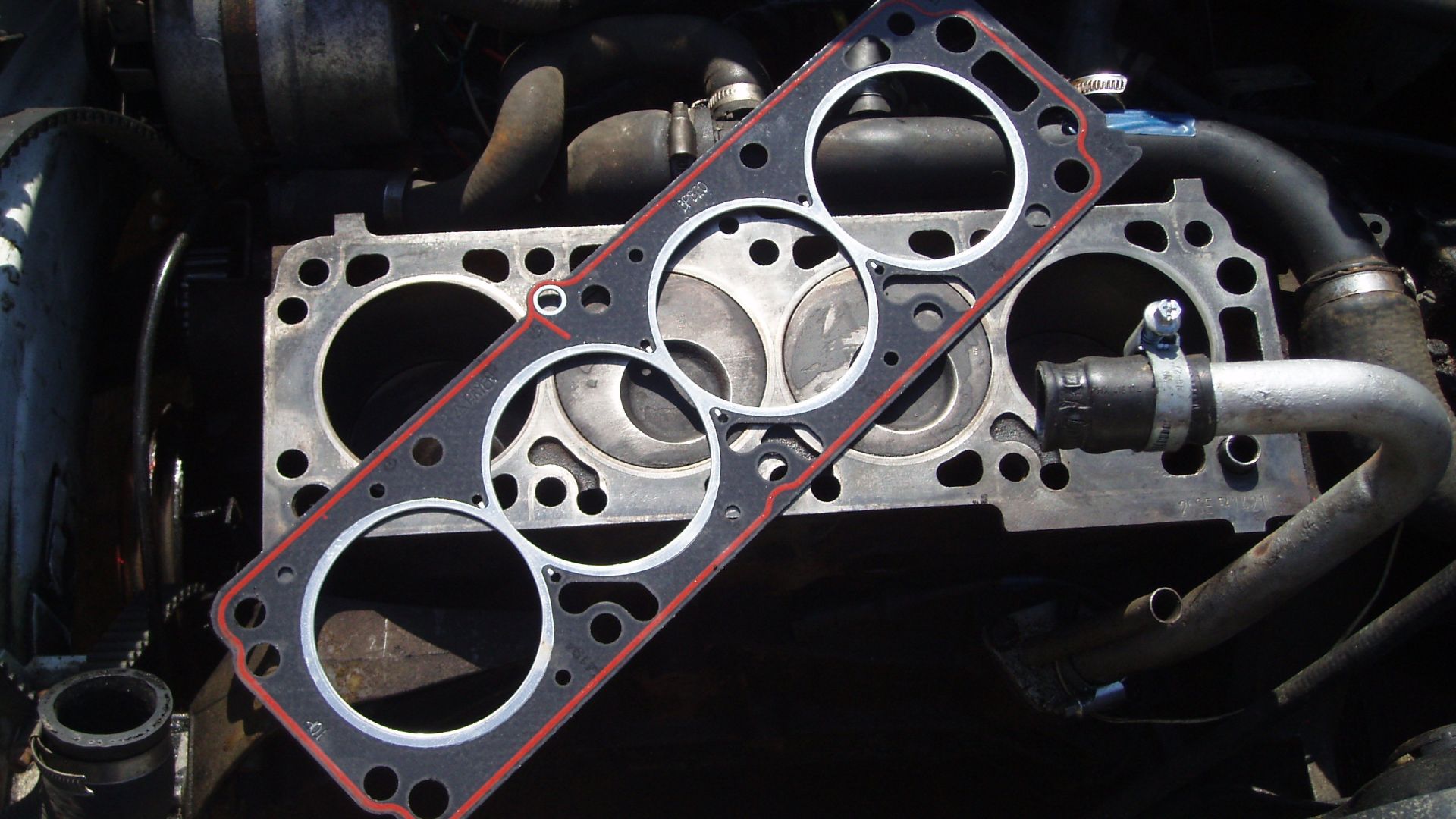 File:Head gasket on block.jpg
