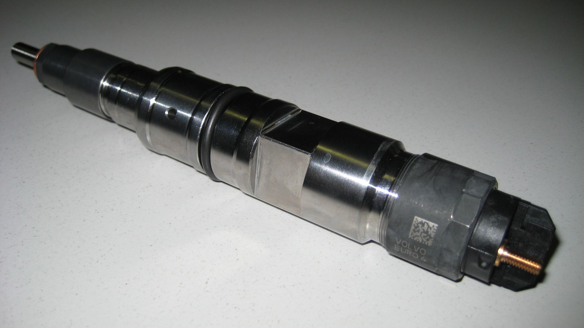 File:Bosch common rail injector.JPG
