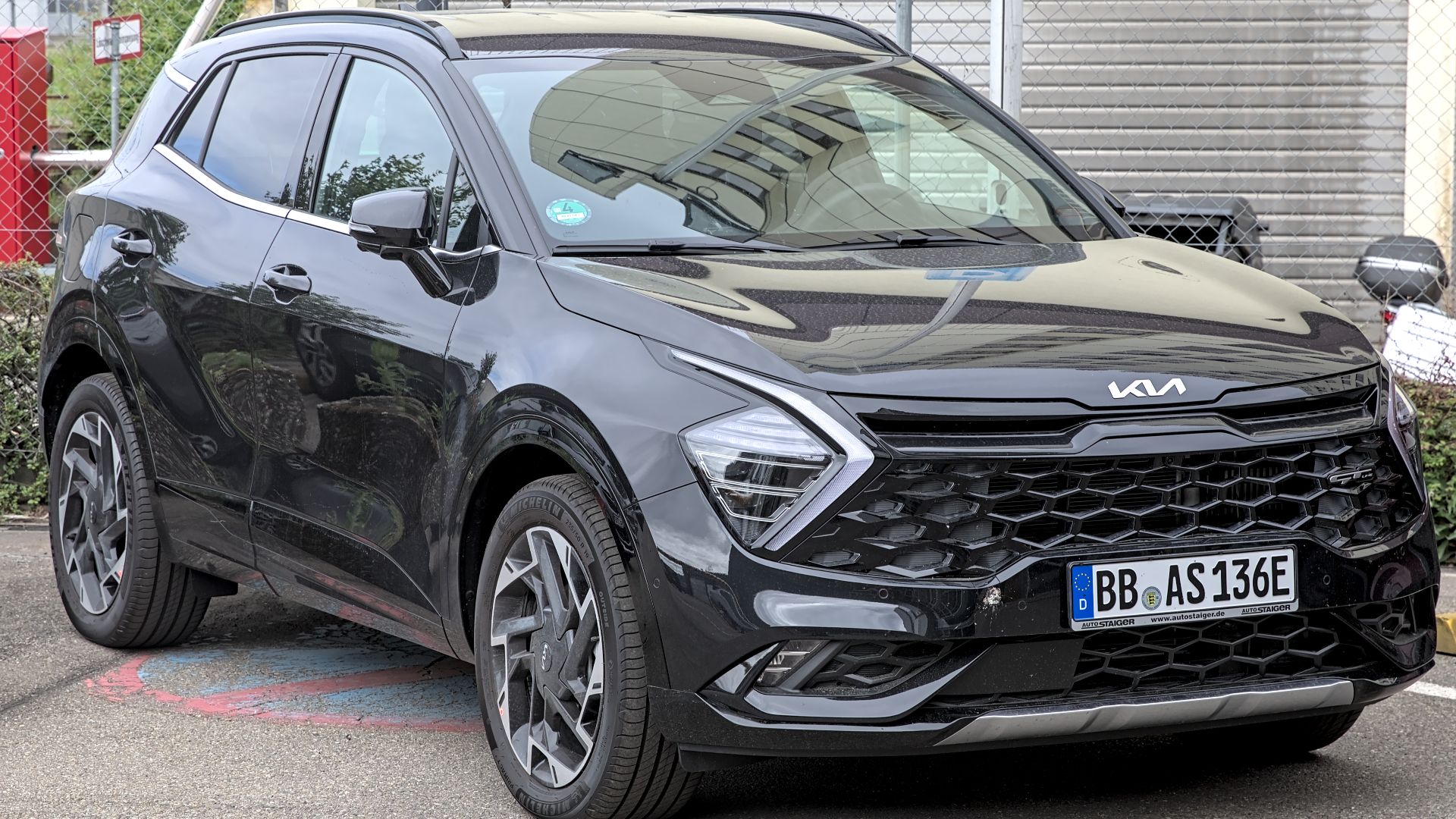 File:Kia Sportage Plug-in-Hybrid (NQ5) 1X7A0317.jpg