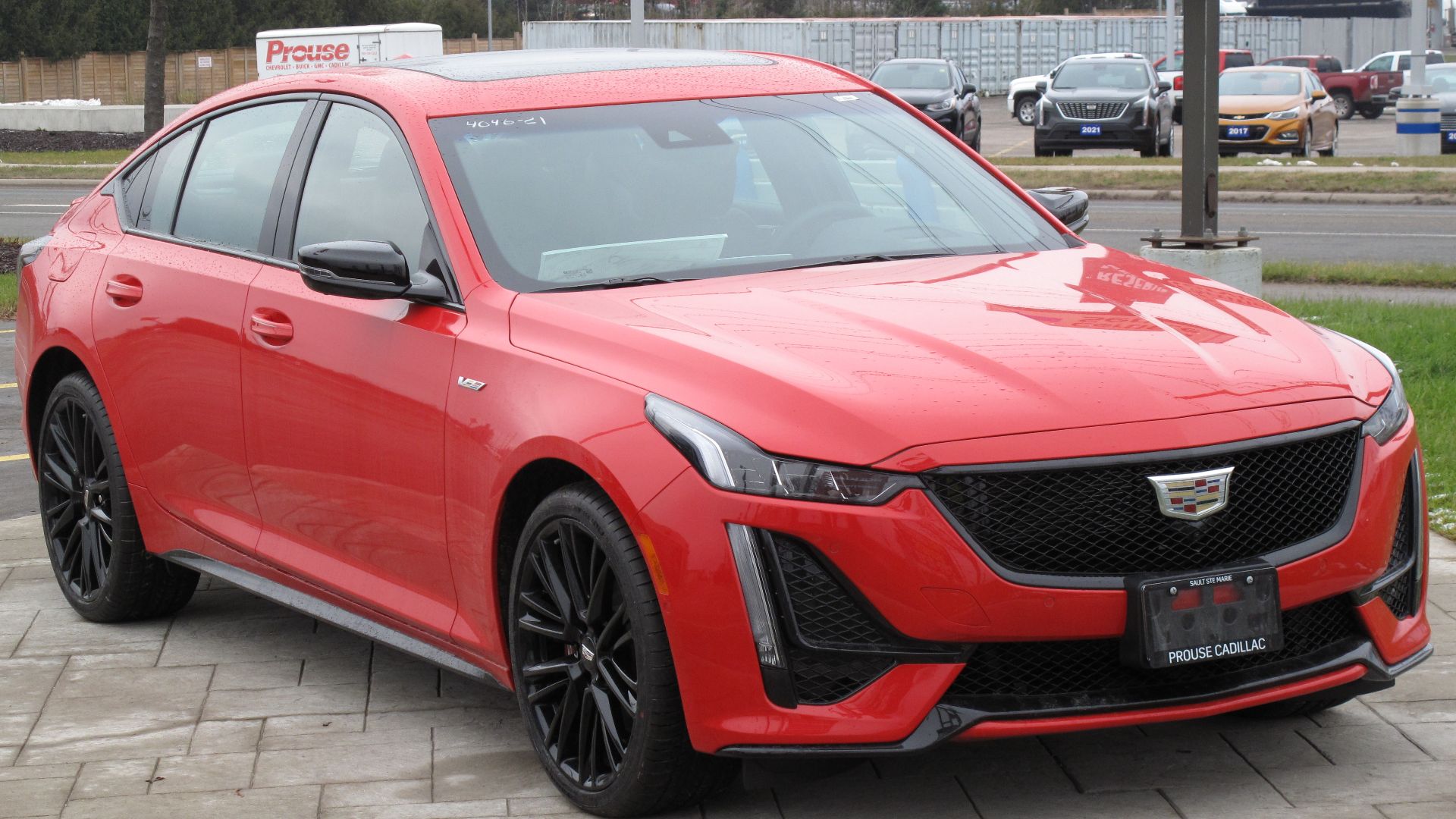 File:2021 Cadillac CT5-V, Front Right 2, 11-21-2021.jpg