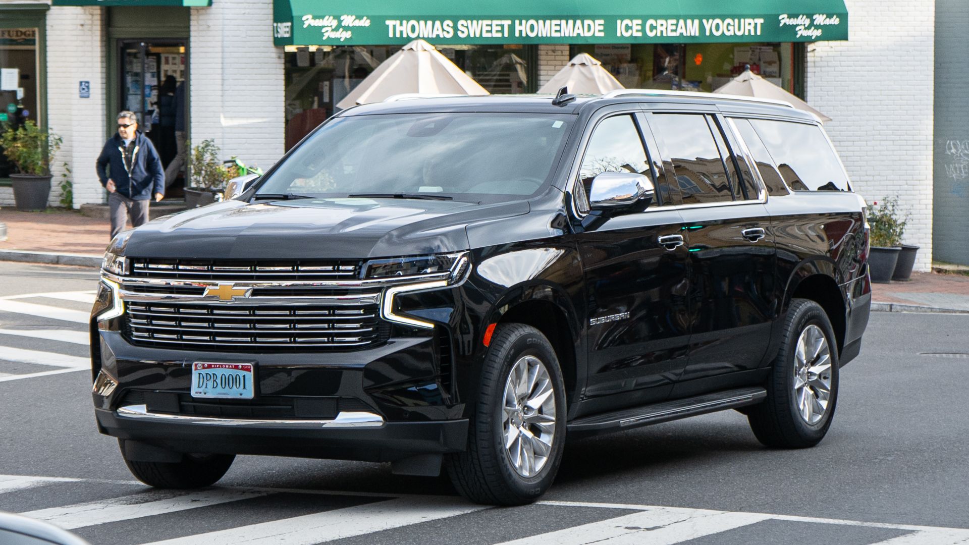 File:Chevrolet Suburban (GMTT1XX) Washington DC Metro Area, USA.jpg