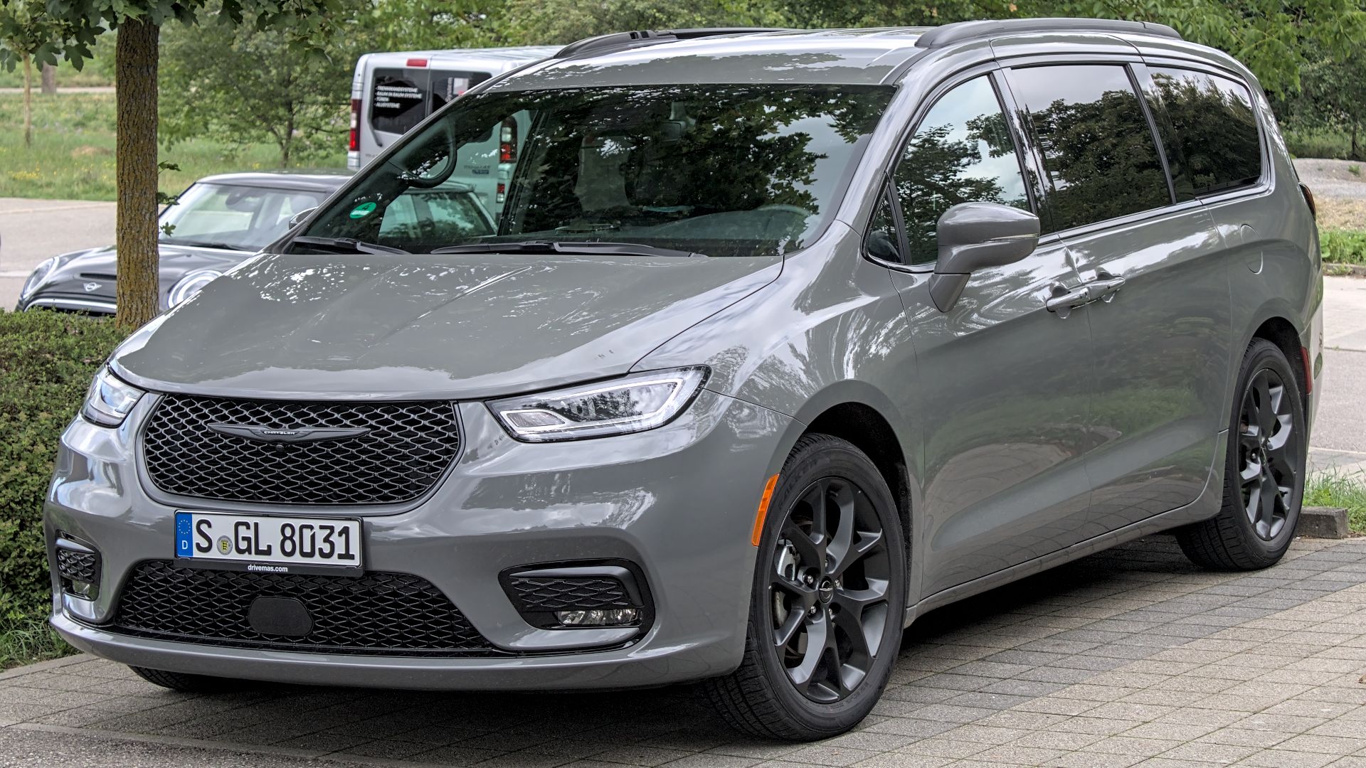 File:Chrysler Pacifica (RU) IMG 8281.jpg