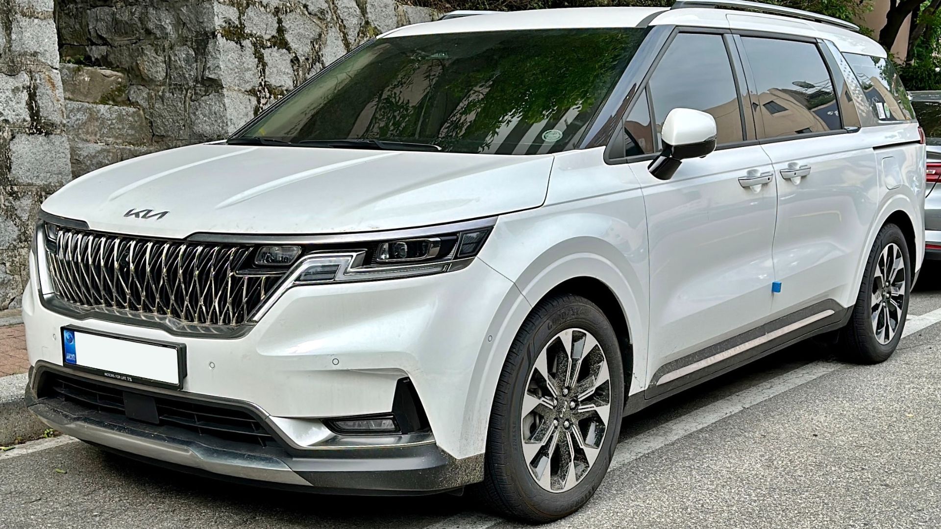 File:0 Kia Carnival (KA4) 1.jpg