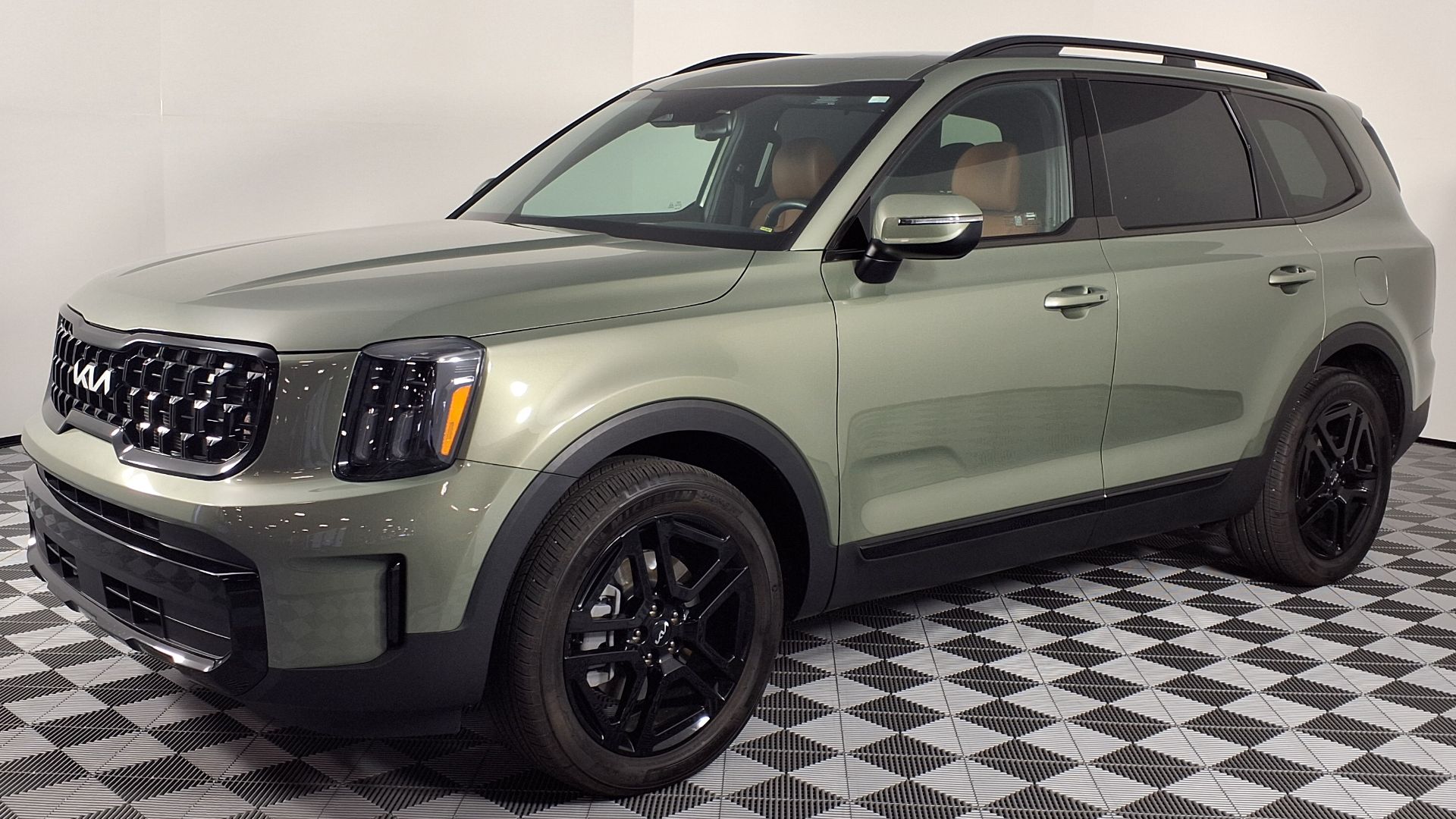 File:24 Kia Telluride EX X-Line.jpg