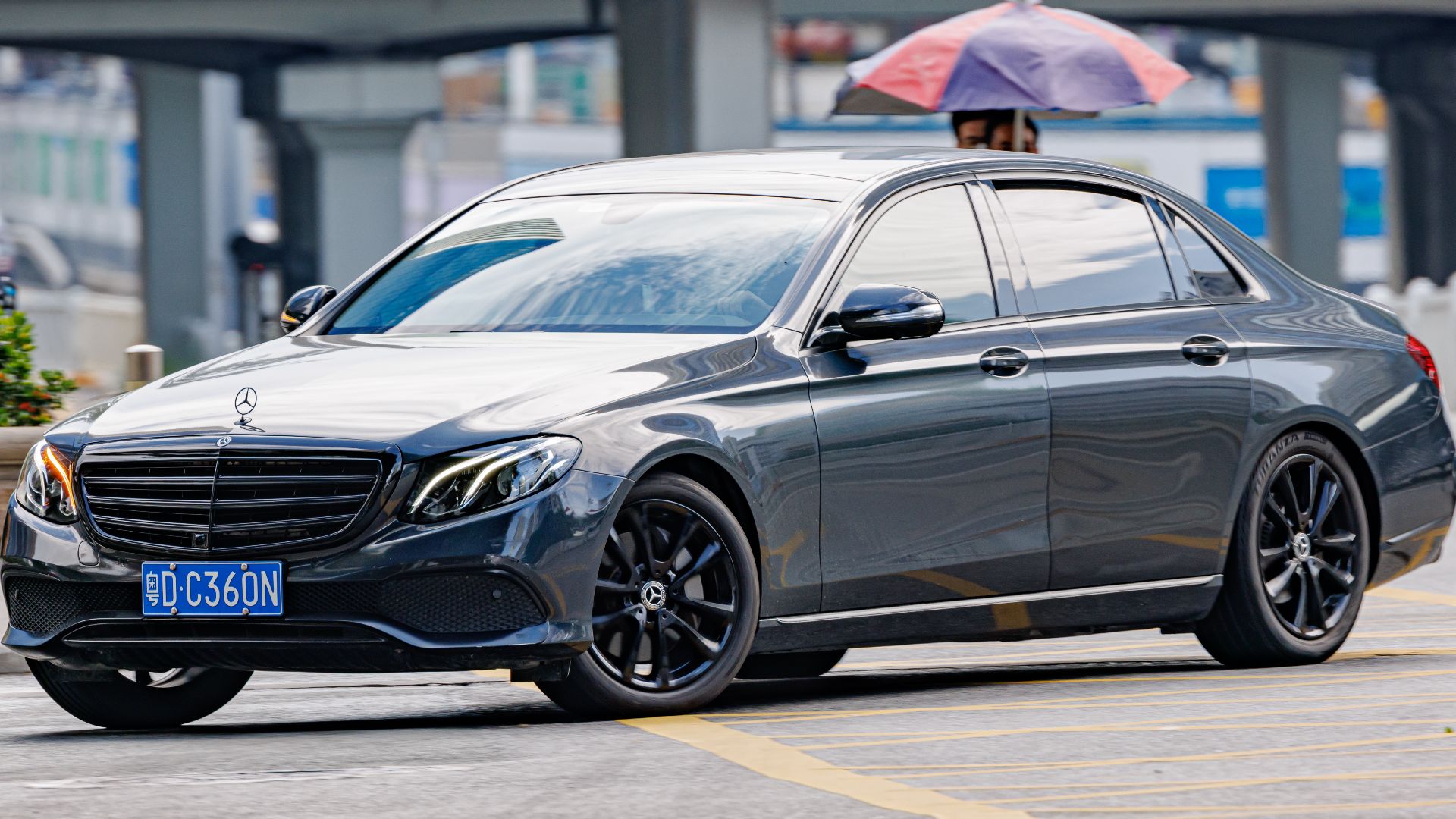 File:MERCEDES-BENZ E CLASS LWB (V213) China (5).jpg