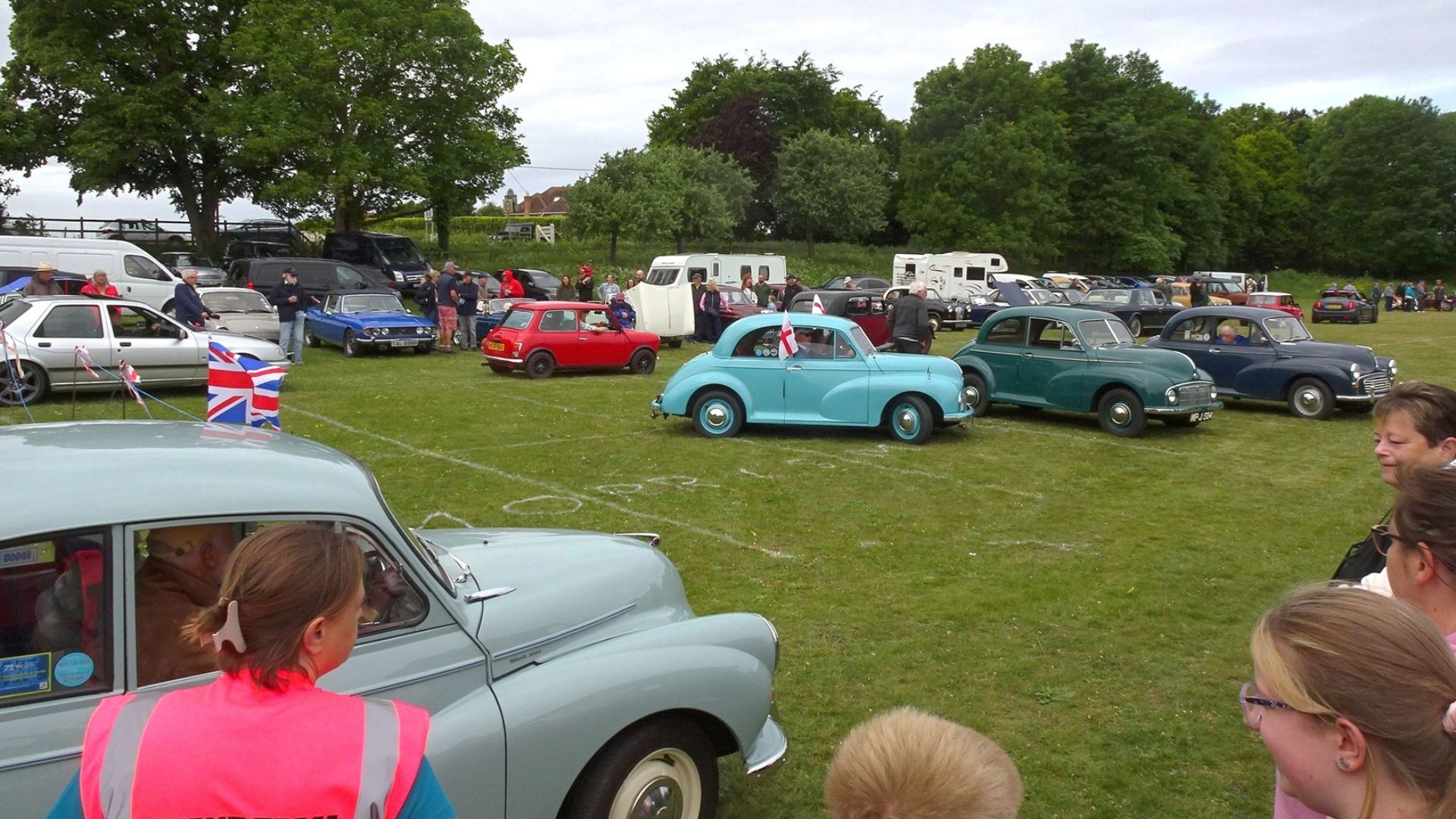 File:Harwell Vintage Car Show 2025.jpg