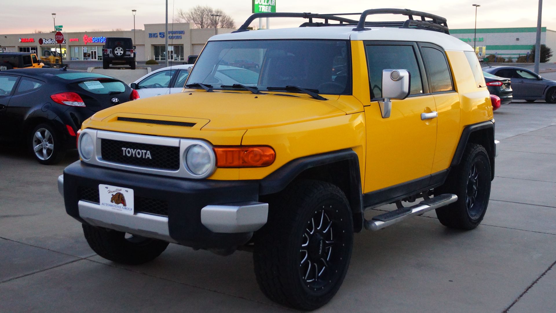 File:2007 Toyota FJ Cruiser (32388808341).jpg