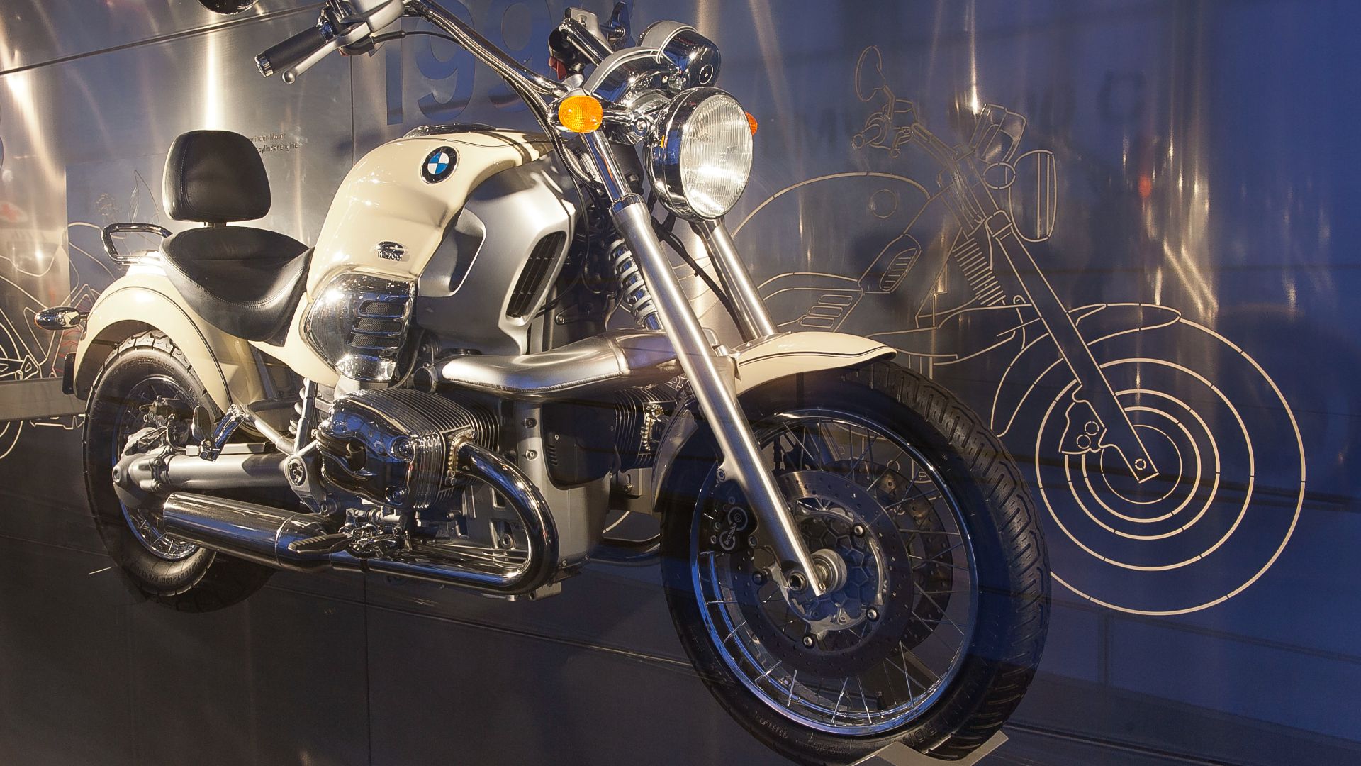 File:BMW R1200C-pjt.jpg