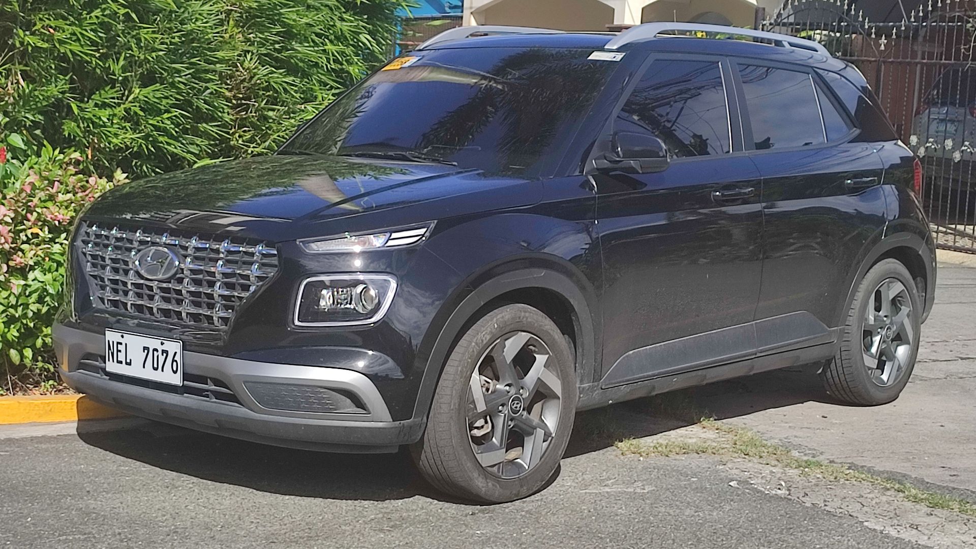 File:Hyundai Venue 1.6 GLS 2021.jpg