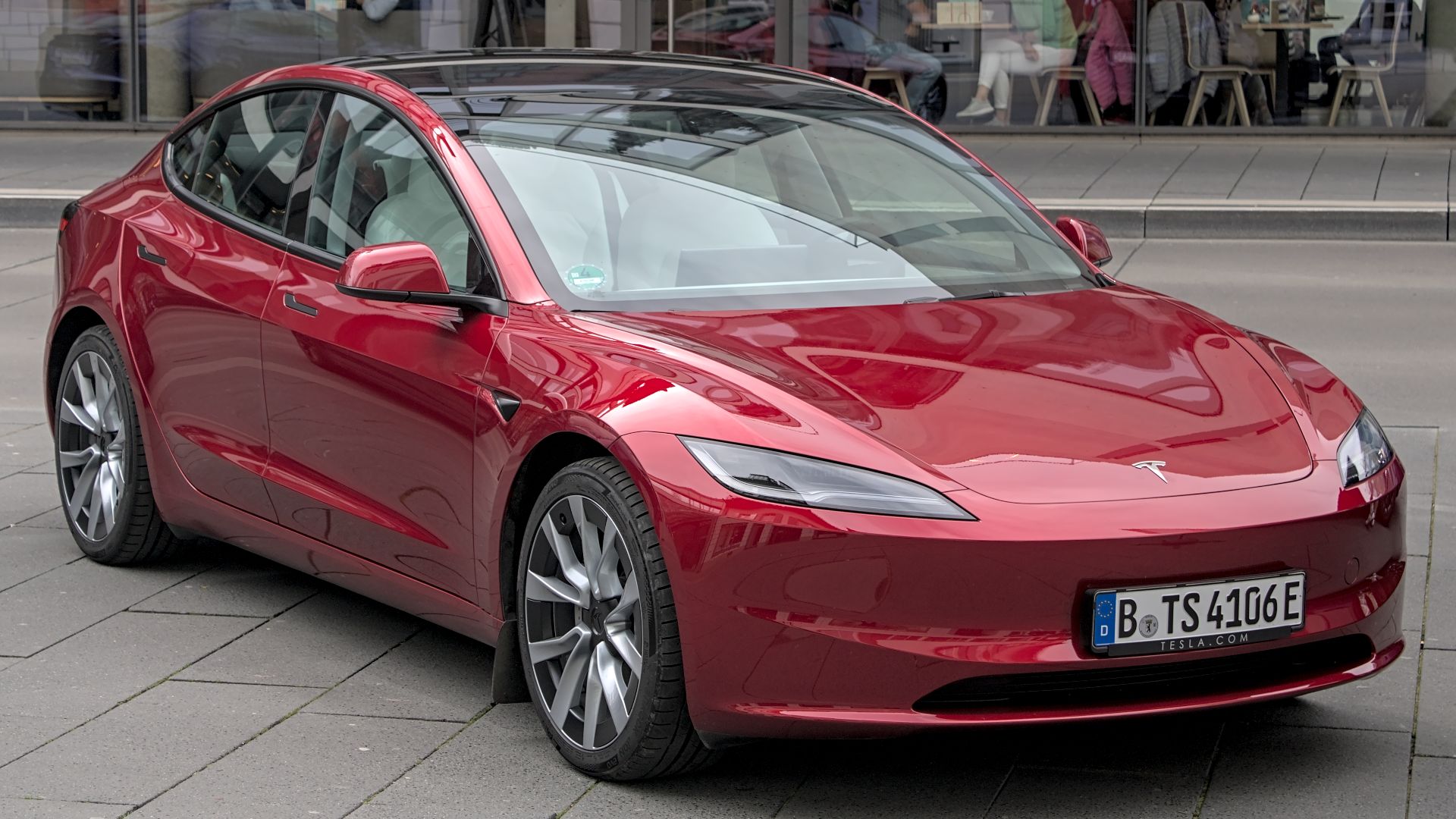 File:Tesla Model 3 (2023) Autofrühling Ulm IMG 9282.jpg