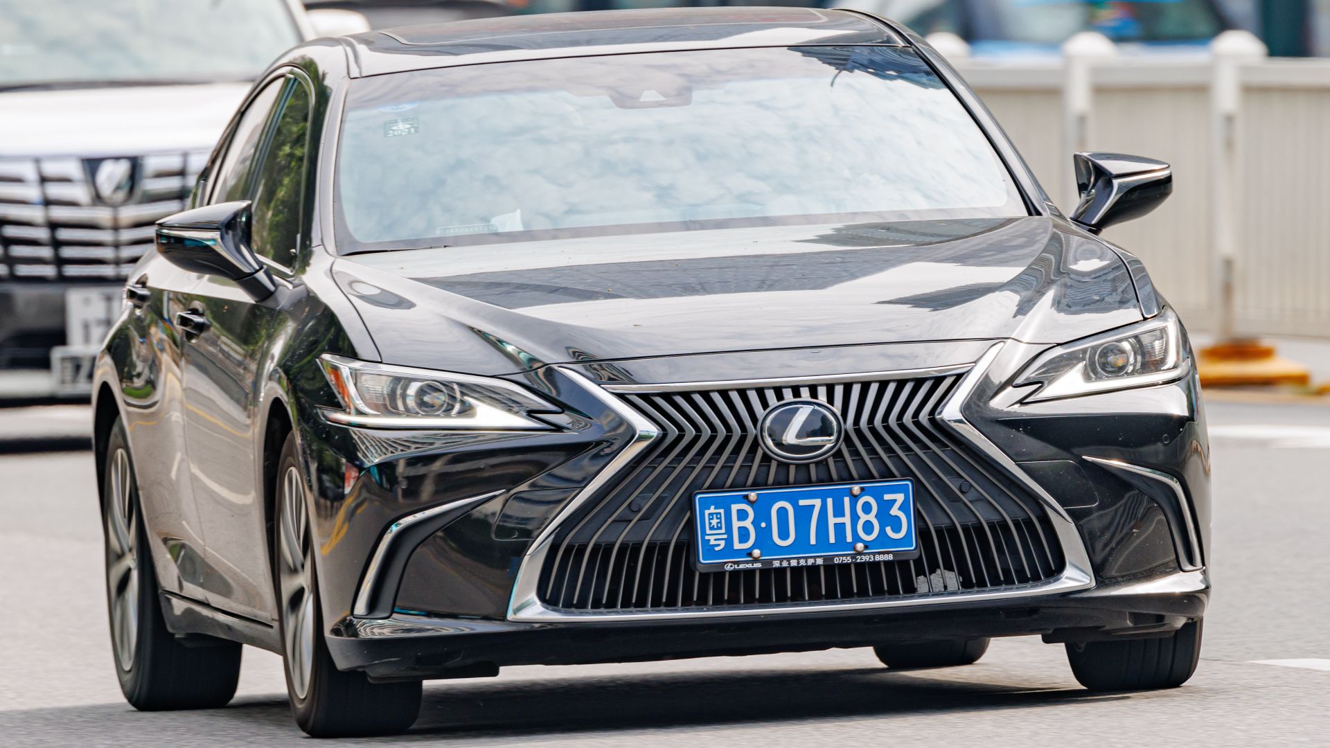File:LEXUS ES 250(ES 260) (XZ10) China (8).jpg