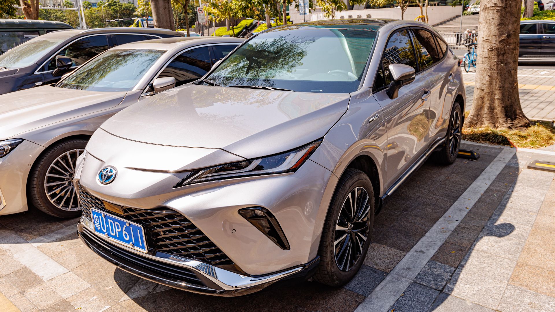 File:TOYOTA VENZA HYBRID (XU80) China.jpg
