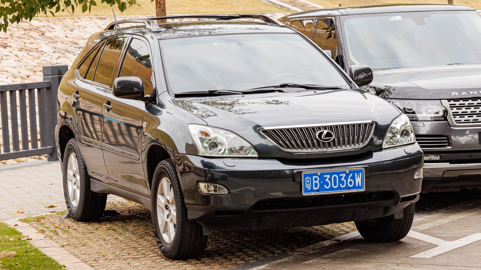 File:LEXUS RX (XU30) China (4).jpg