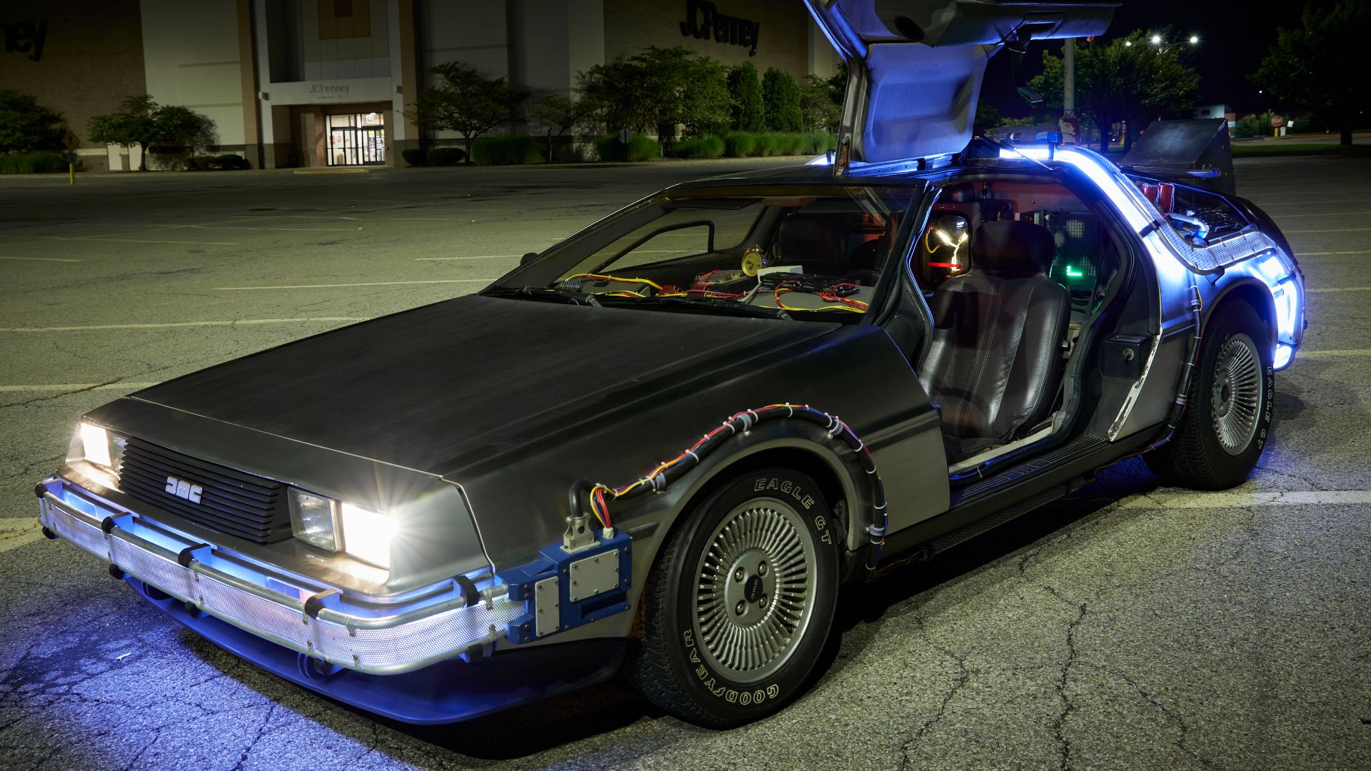 File:DeLorean Replica Kovacs Time Machine.png