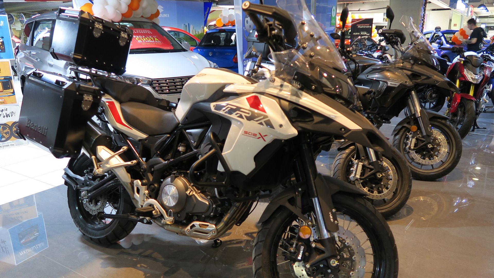 File:Benelli TRK 502X.jpg