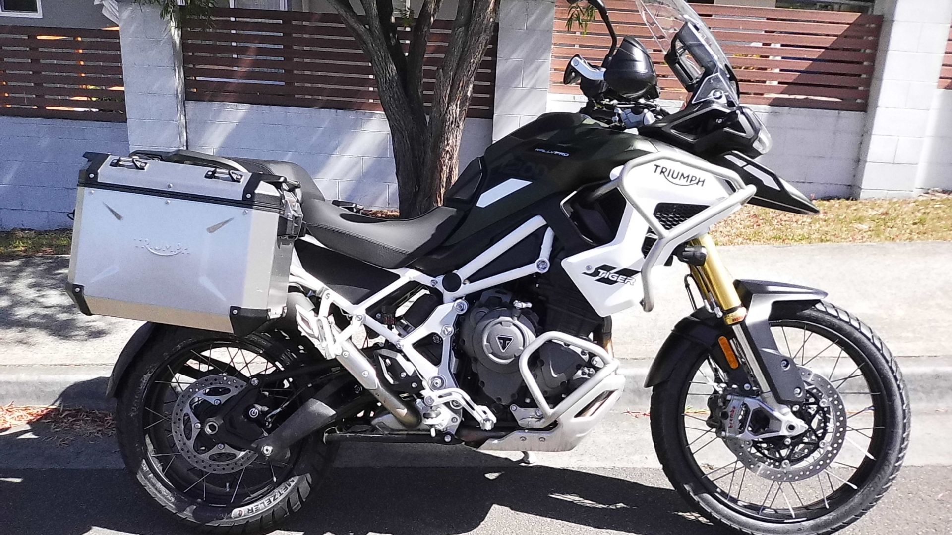 File:2023 Triumph Tiger 1200 Rally Pro.jpg