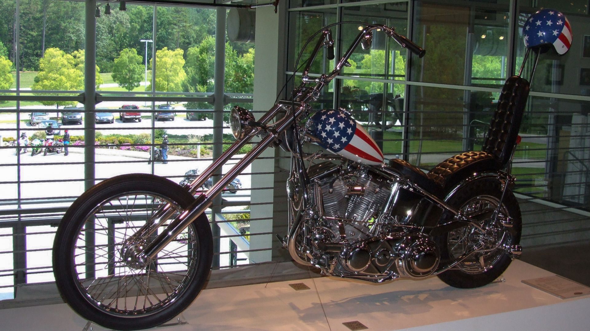 File:Harley Davidson Captain America 1999 Barber.jpg