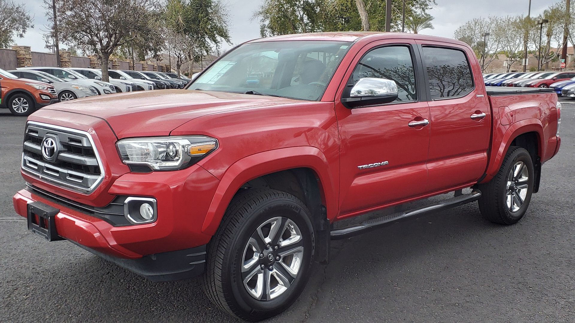 File:17 Toyota Tacoma Limited.jpg