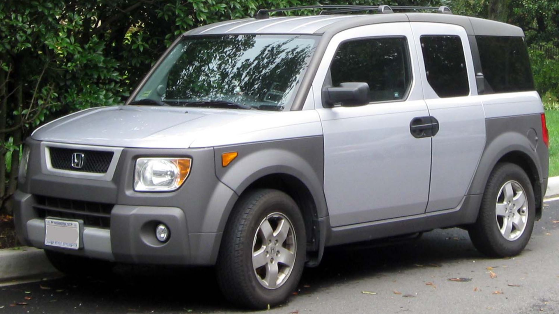 File:2003-2006 Honda Element -- 08-28-2011.jpg