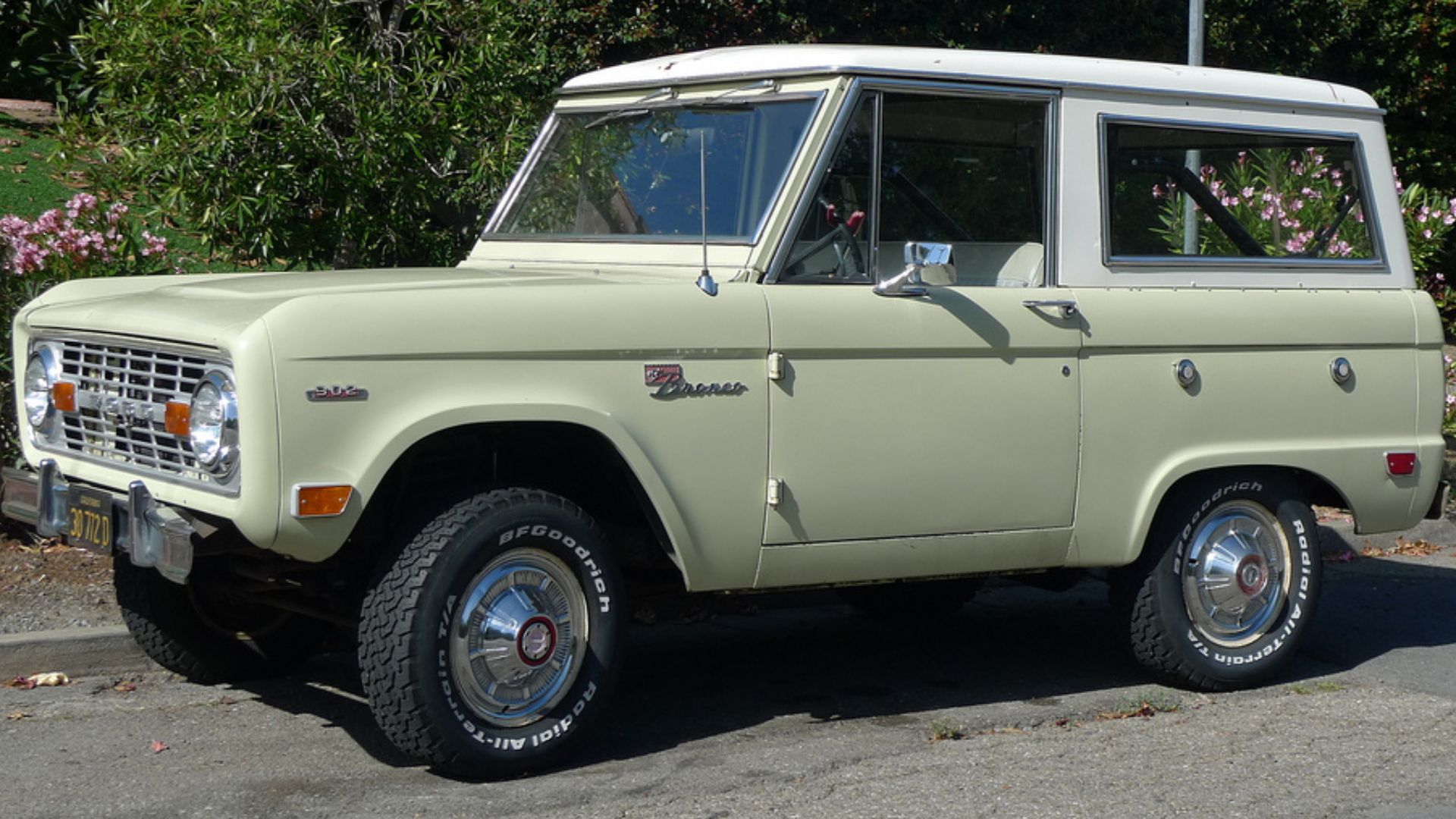 File:Ford Bronco.jpg