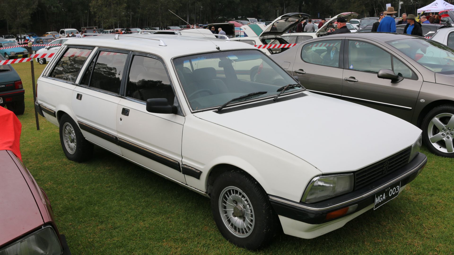File:1988 Peugeot 505 GTI station wagon (28836130746).jpg