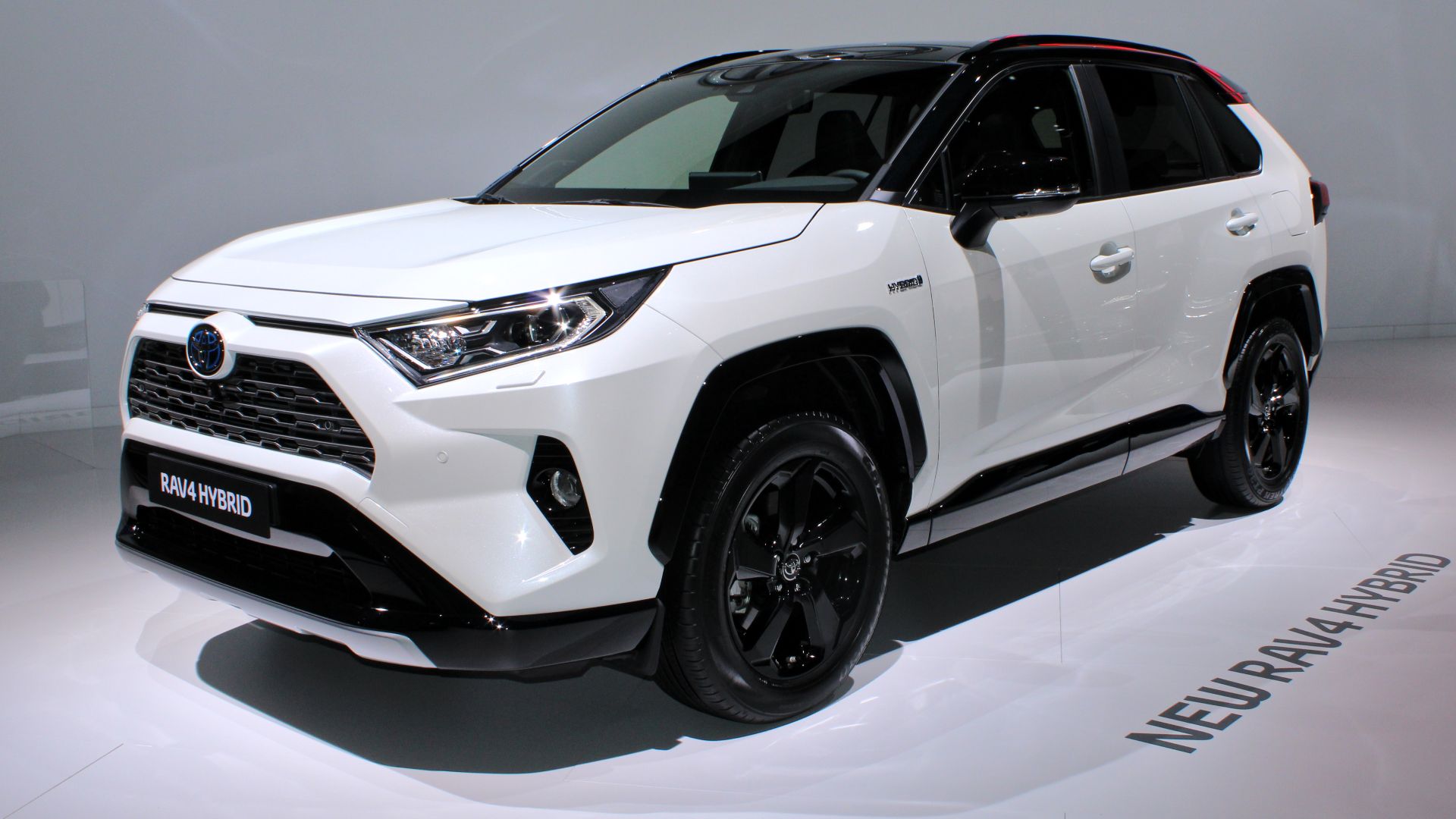 File:Toyota RAV4 Hybrid, Paris Motor Show 2018, IMG 0386.jpg