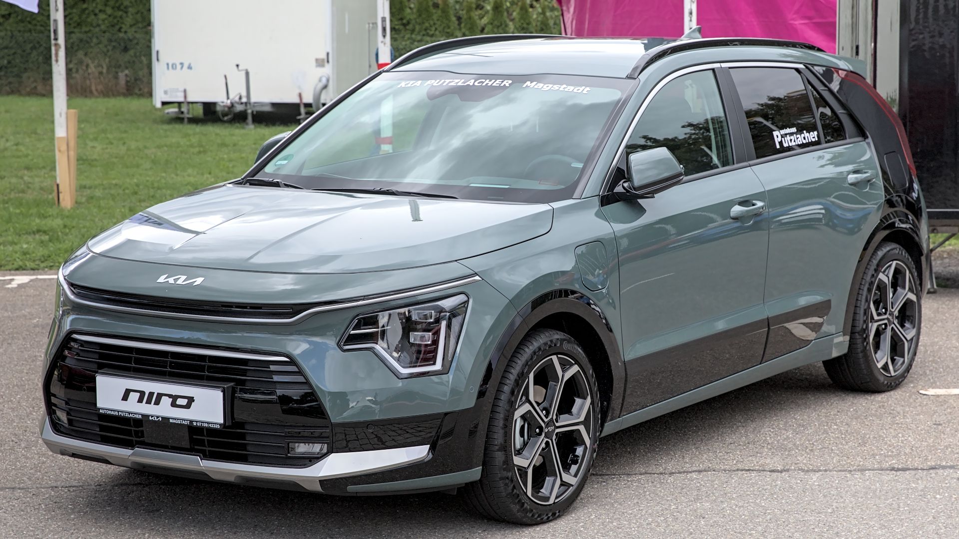 File:Kia Niro (SG2) PHEV Leonberg 2022 1X7A0474.jpg