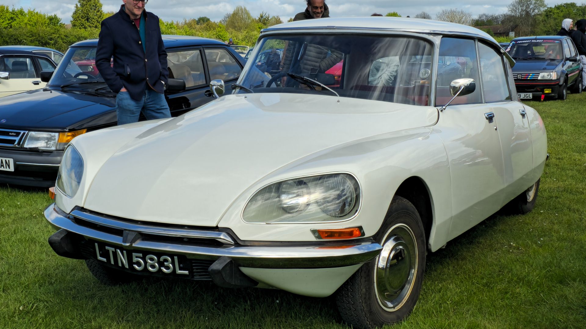 File:1972 Citroën DS.jpg