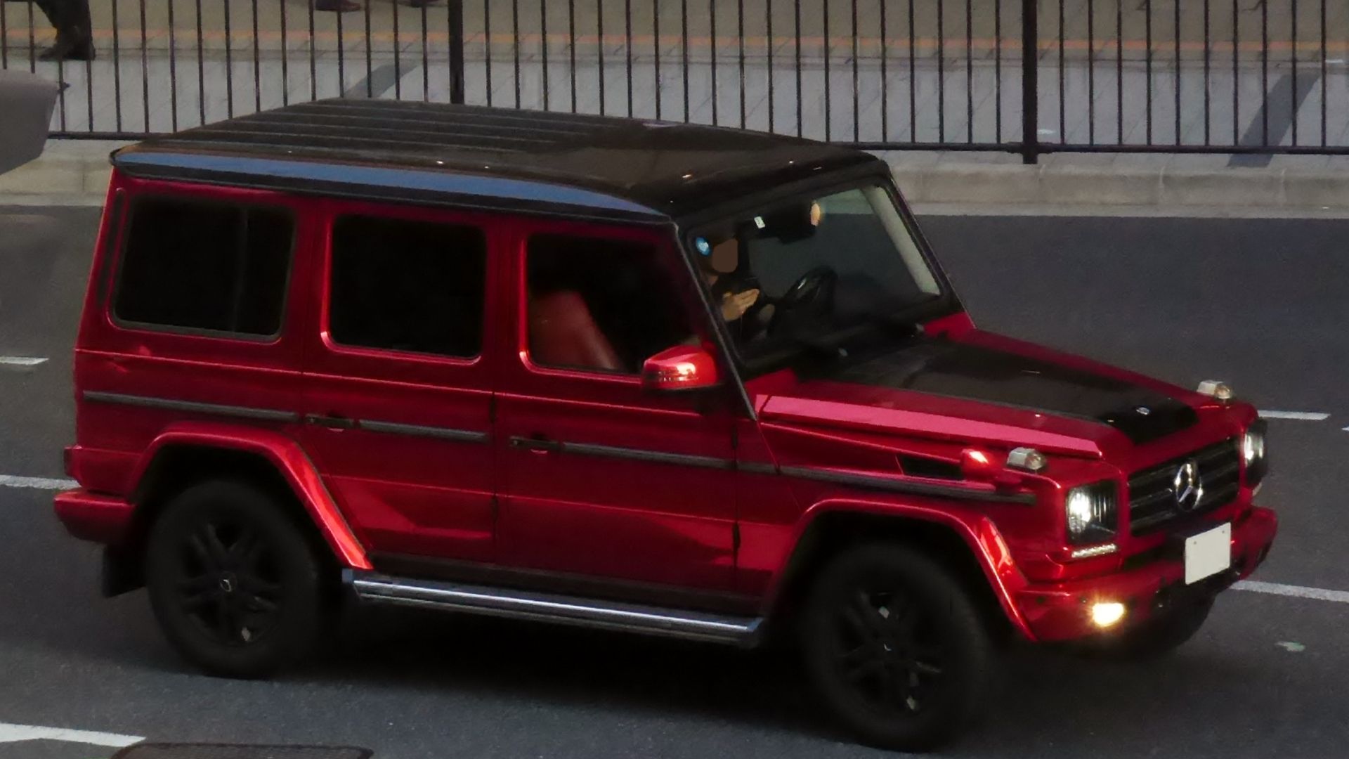 File:Mercedes-Benz G350d designo manufaktur Edition (W463) right.jpg
