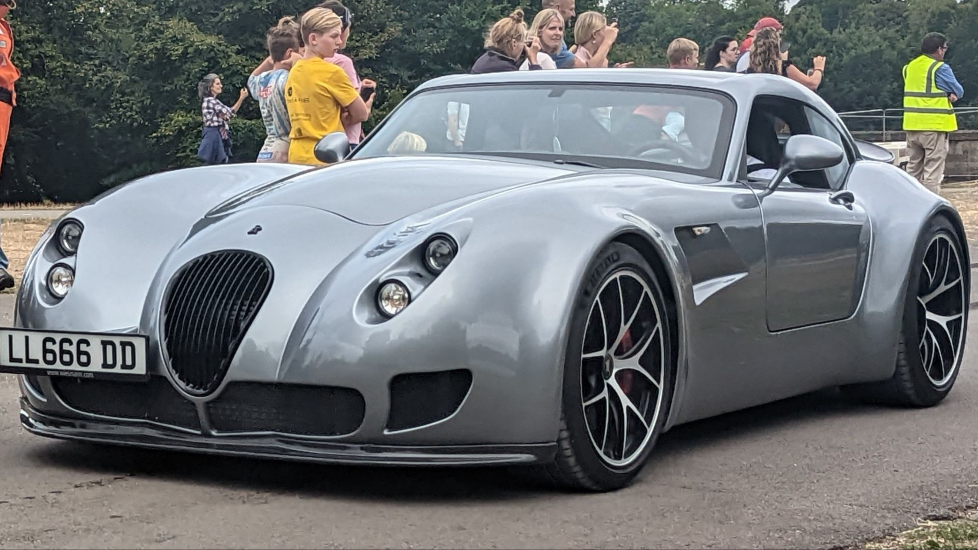 File:2017 Wiesmann MF5 GT.jpg