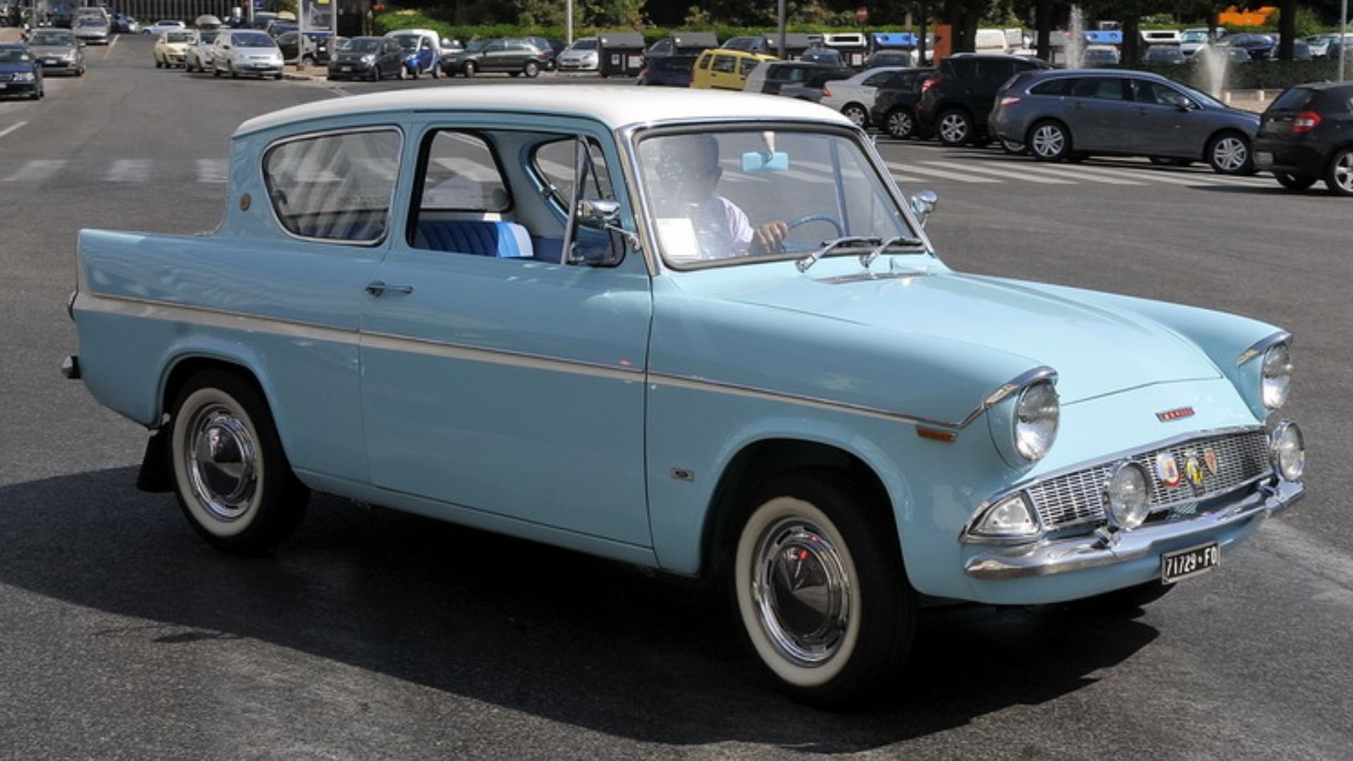 File:Ford Anglia 1965 - Flickr - FaceMePLS.jpg