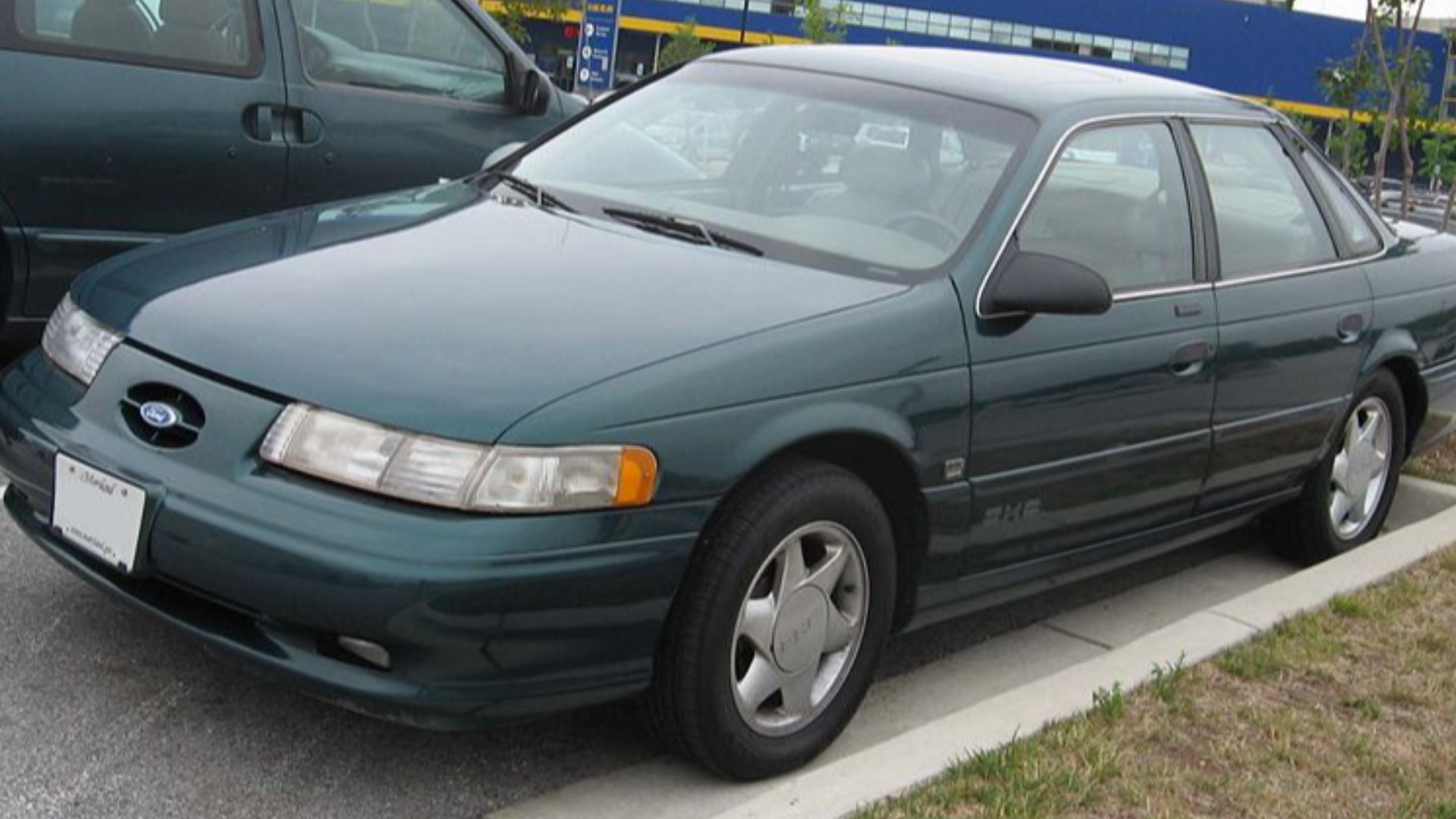 File:2nd-Ford-Taurus-SHO-2.jpg