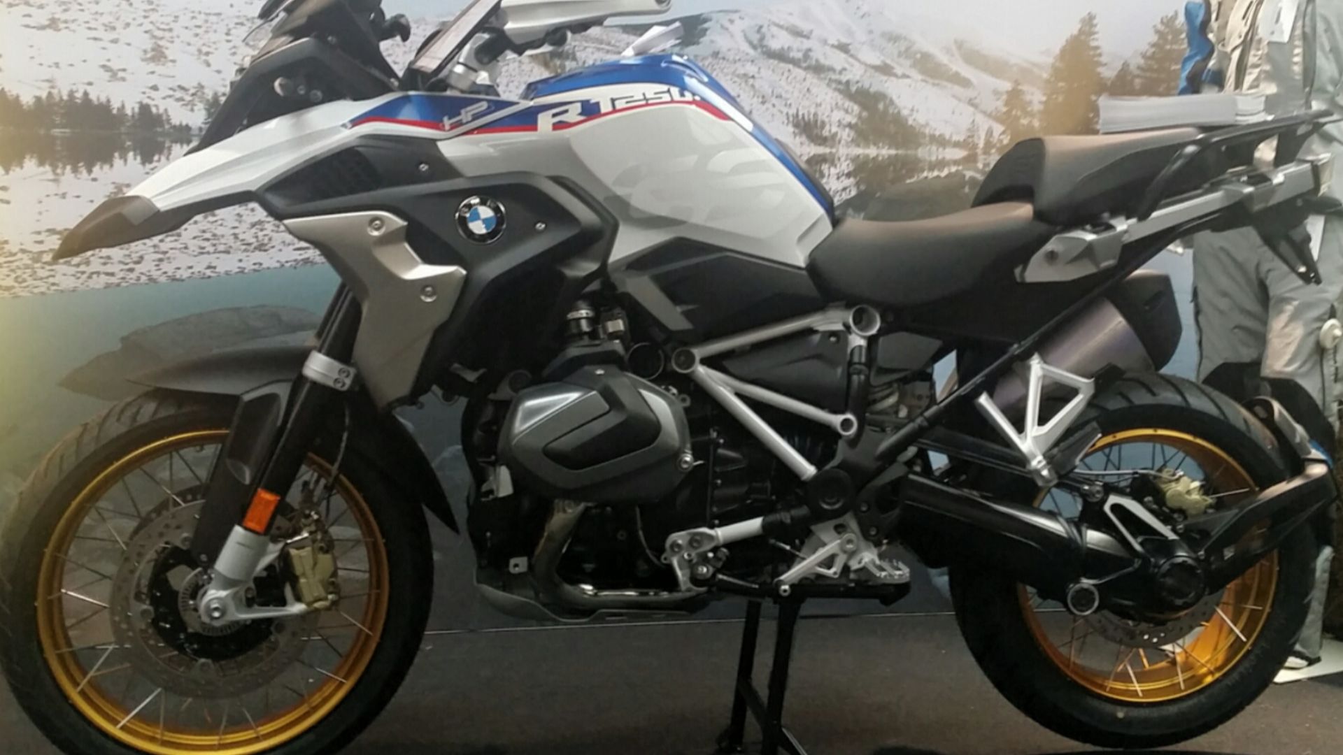 File:BMW R1250GS HP 2018-10-12.jpg