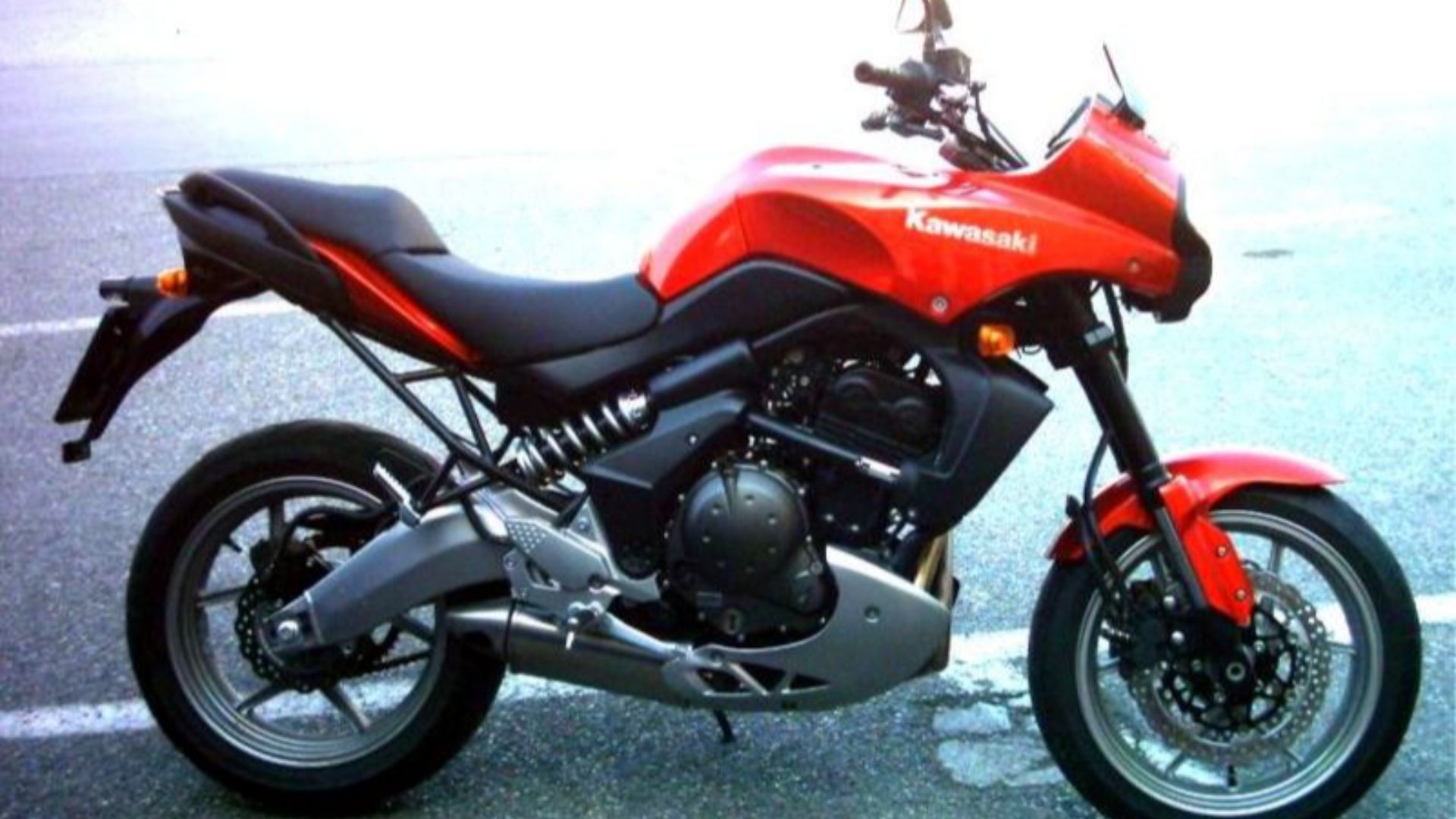 File:Kawasaki Versys 2007 WP.jpg