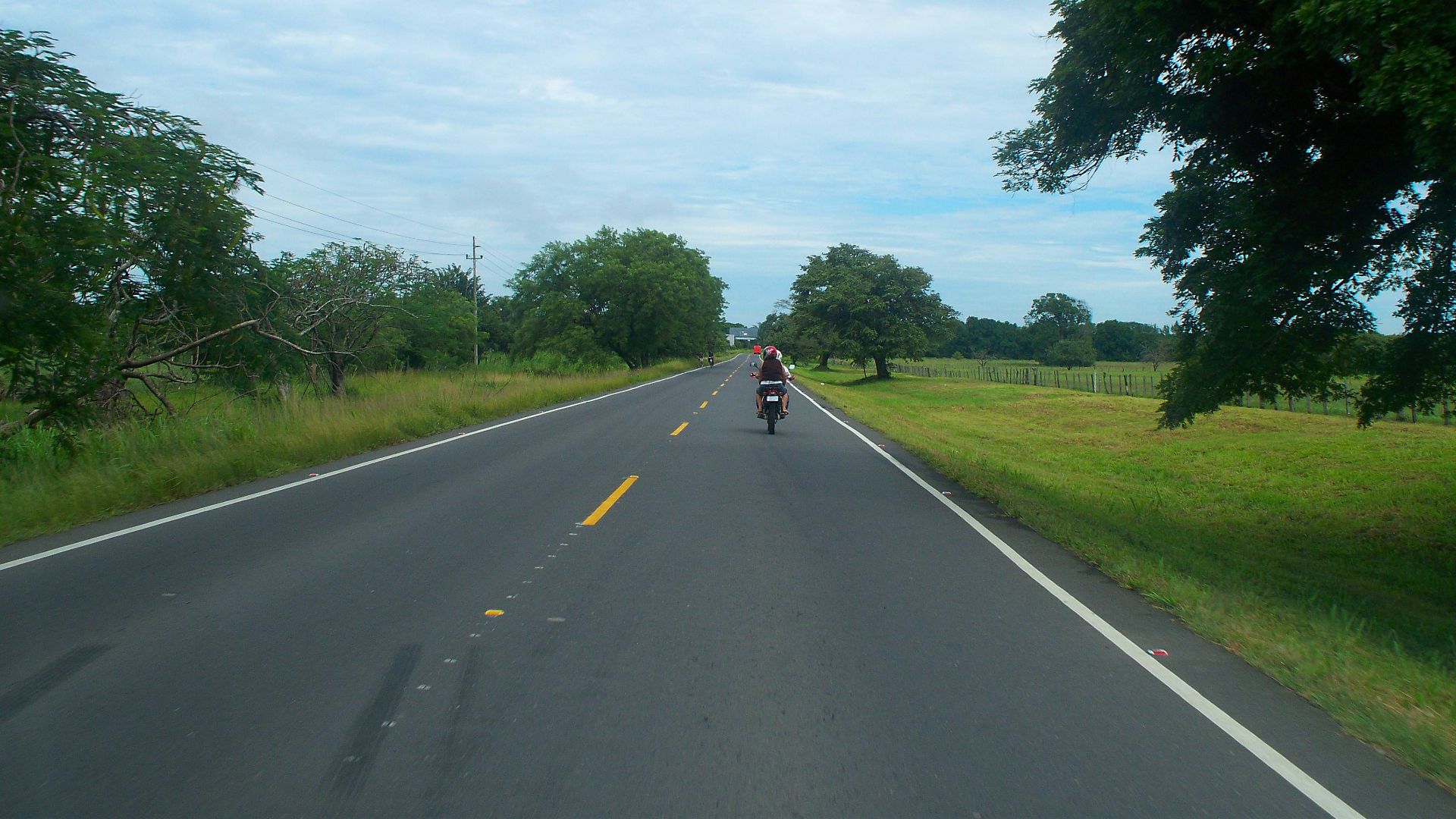 File:Carretera Panamericana en Gunacaste Costa Rica.jpg