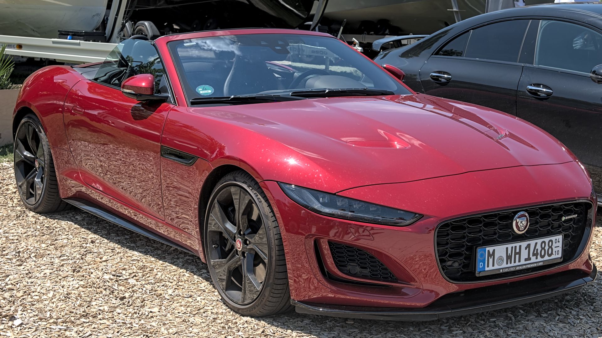 File:Jaguar F-Type Convertible R (2019–2024) MYLE Festival 2025 DSC 9593.jpg