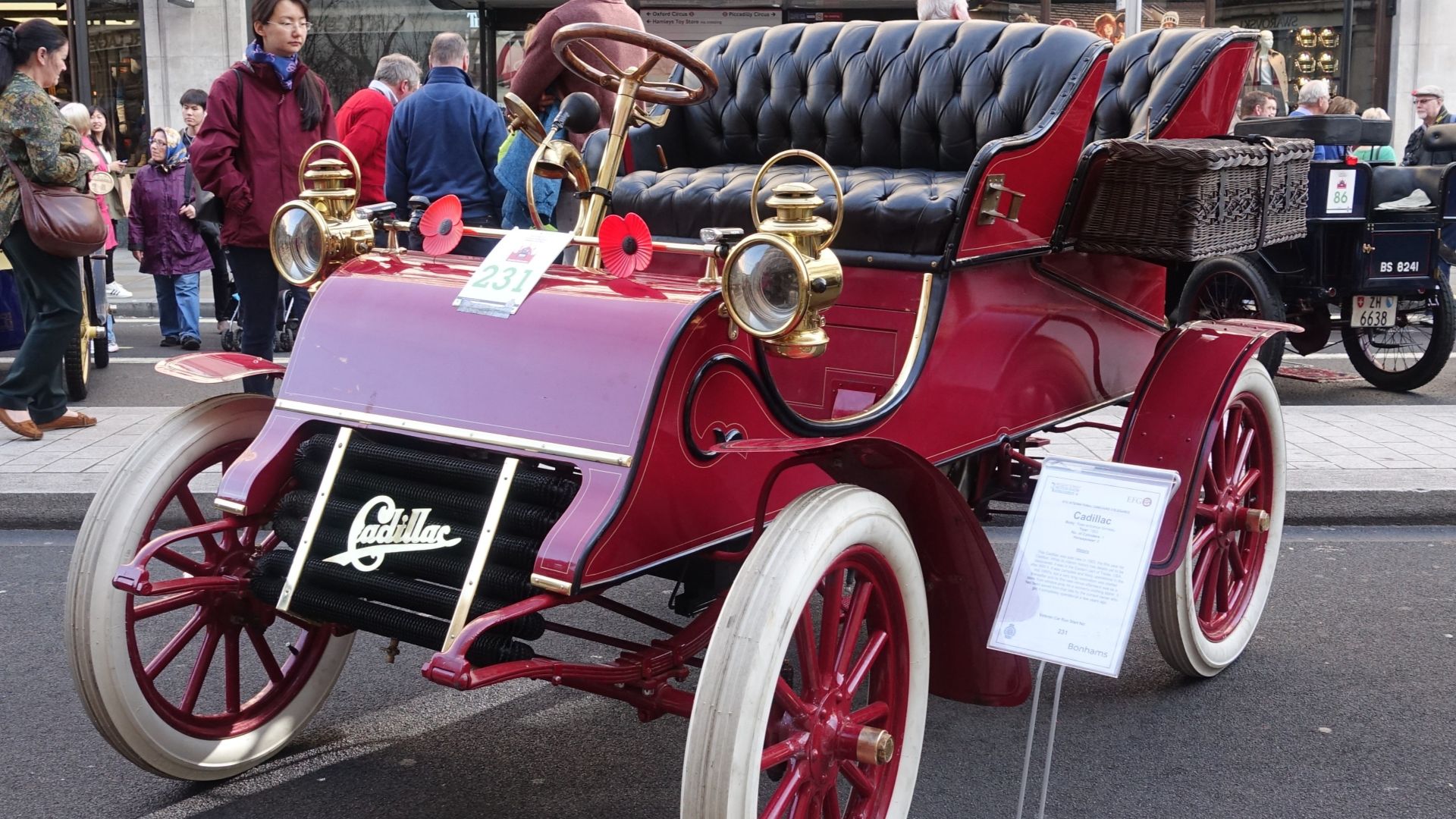 File:Cadillac 1903 Model A Rear-Entrance Tonneau at Regent Street Motor Show 2015.jpg