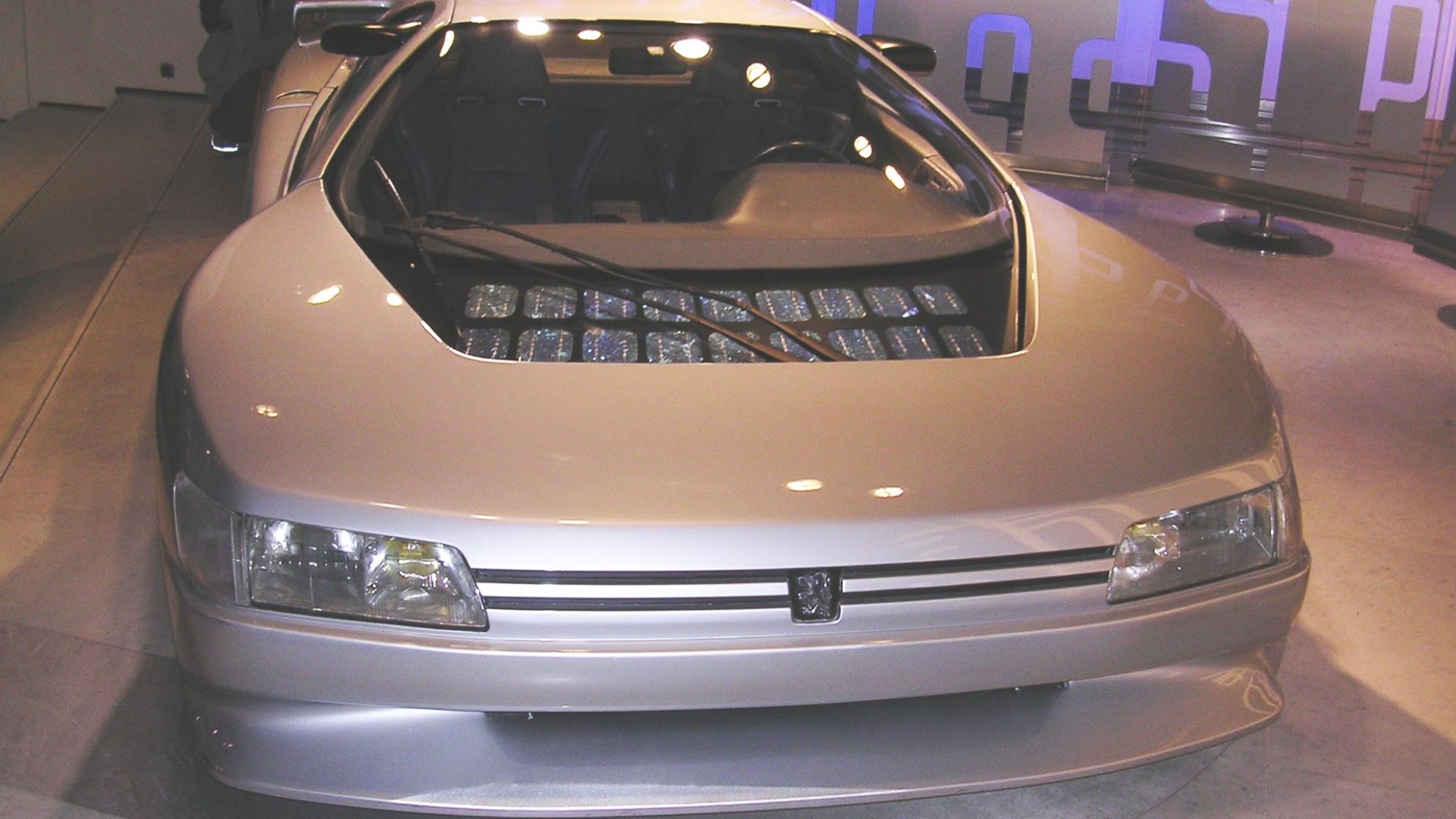 File:Peugeot Oxia.jpg